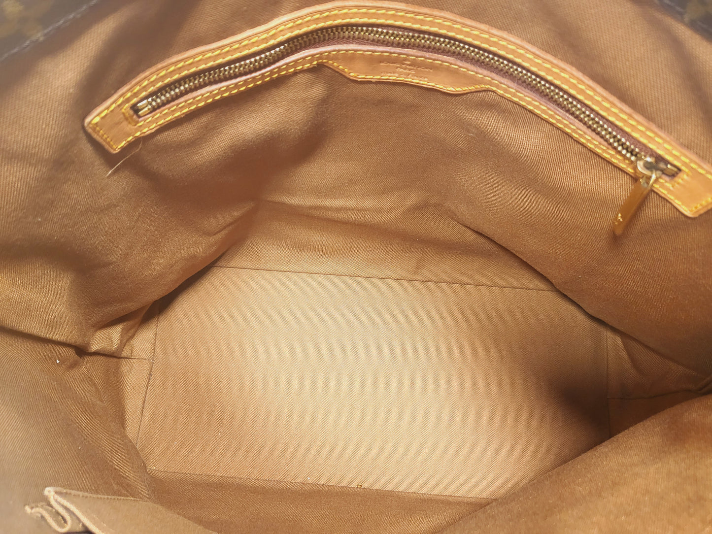 Authentic pre-owned Louis Vuitton Cabas Mezzo tote shoulder bag