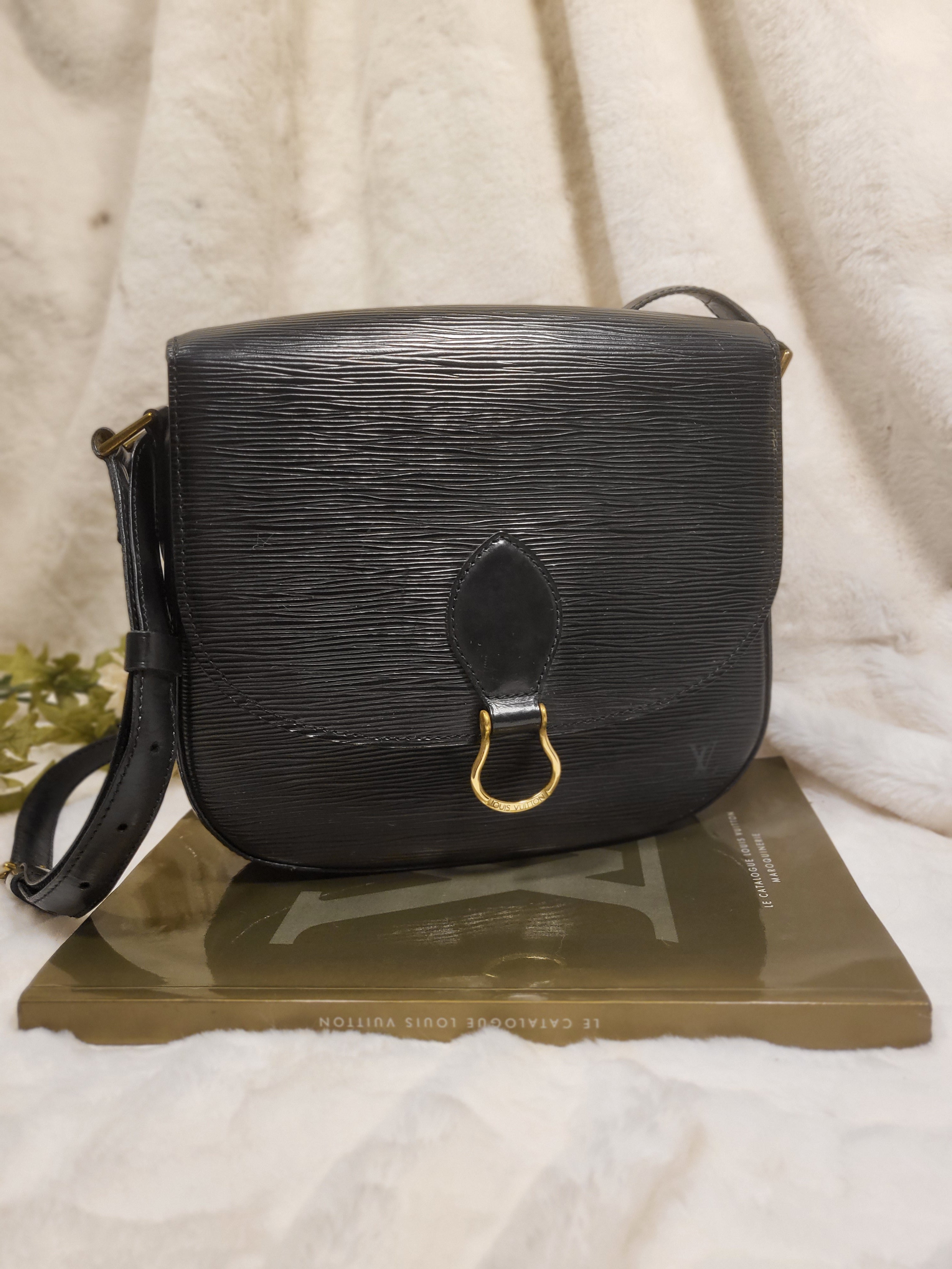 Louis Vuitton Noir Epi St. Cloud GM crossbody/shoulder bag – Bag Babes  Boutique LLC