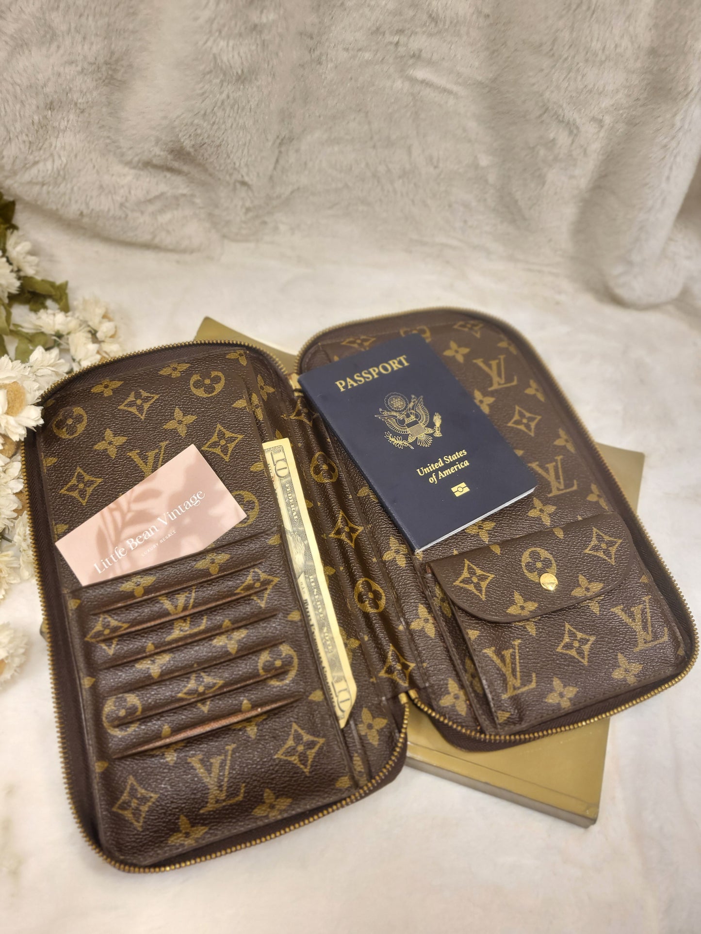 Authentic pre-owned Louis Vuitton de Voyage Travel organizer