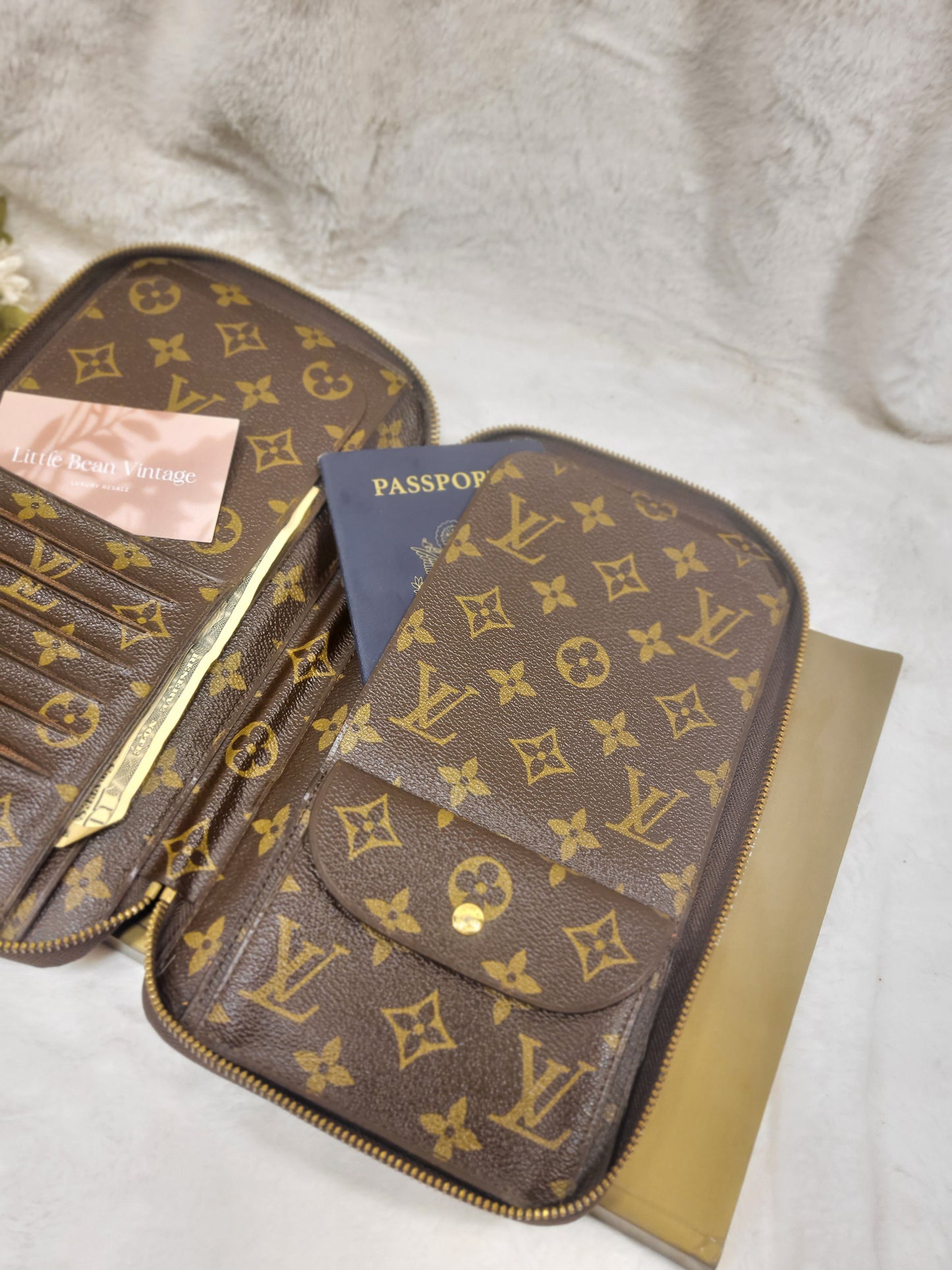 Authentic pre-owned Louis Vuitton de Voyage Travel organizer
