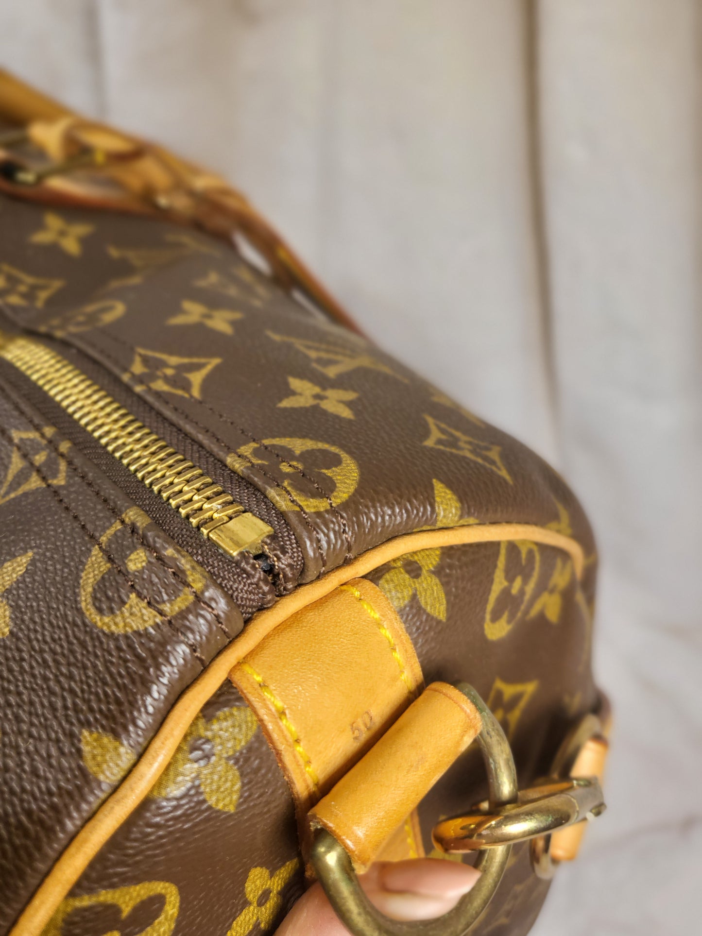Authentic pre-owned Louis Vuitton Keepall 50 bandoliere travel luggage bag