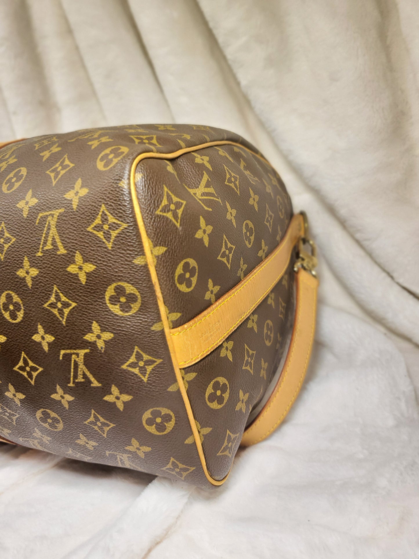 Authentic pre-owned Louis Vuitton Keepall 50 bandoliere travel luggage bag
