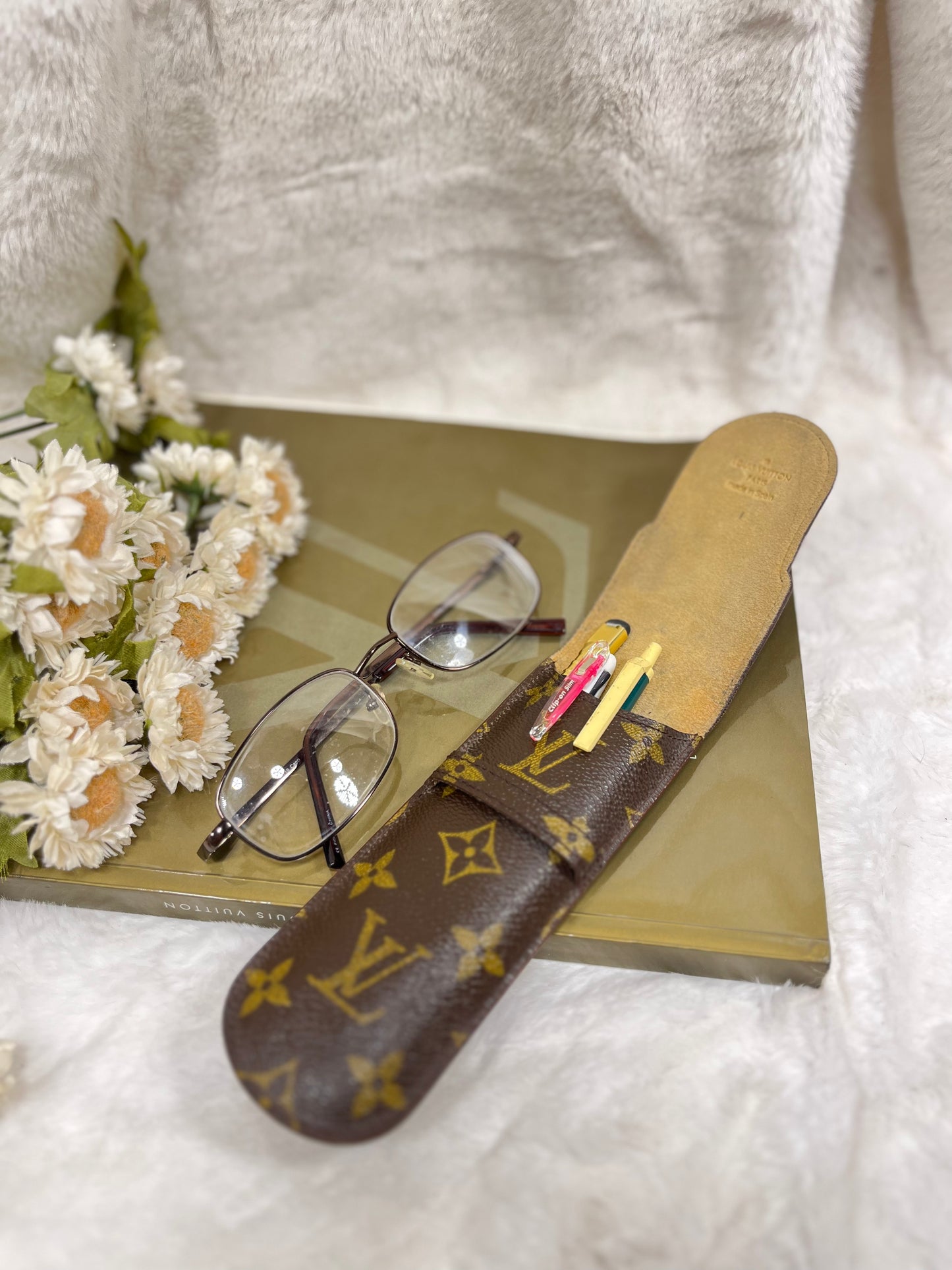 Authentic pre-owned Louis Vuitton pen/glasses case