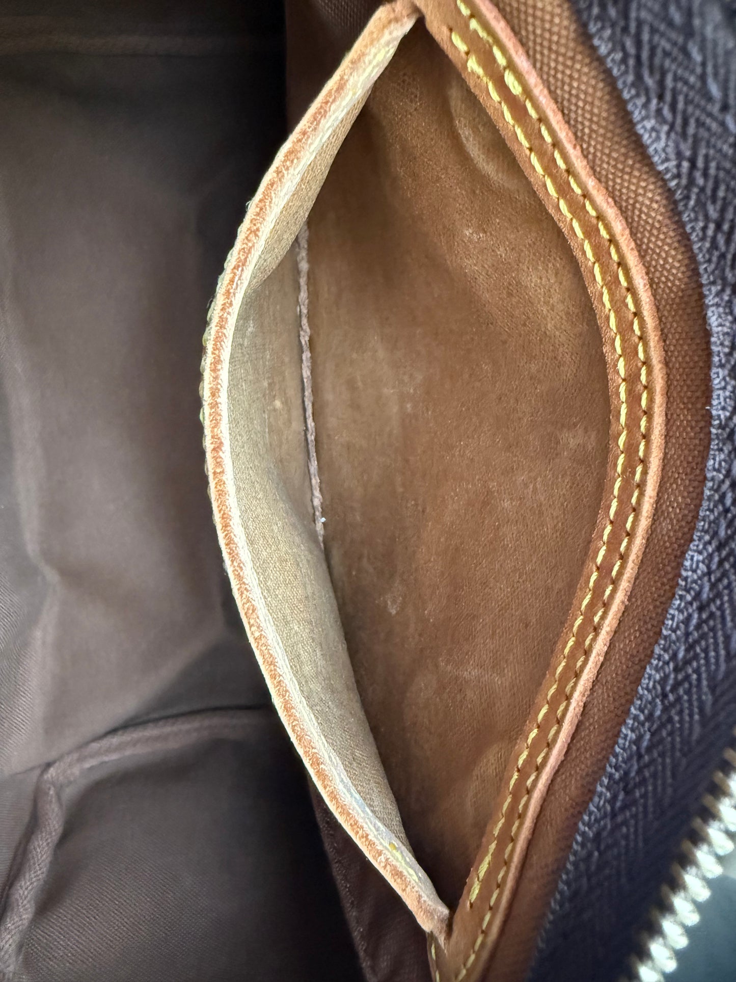 Loui Vuitton speedy 25