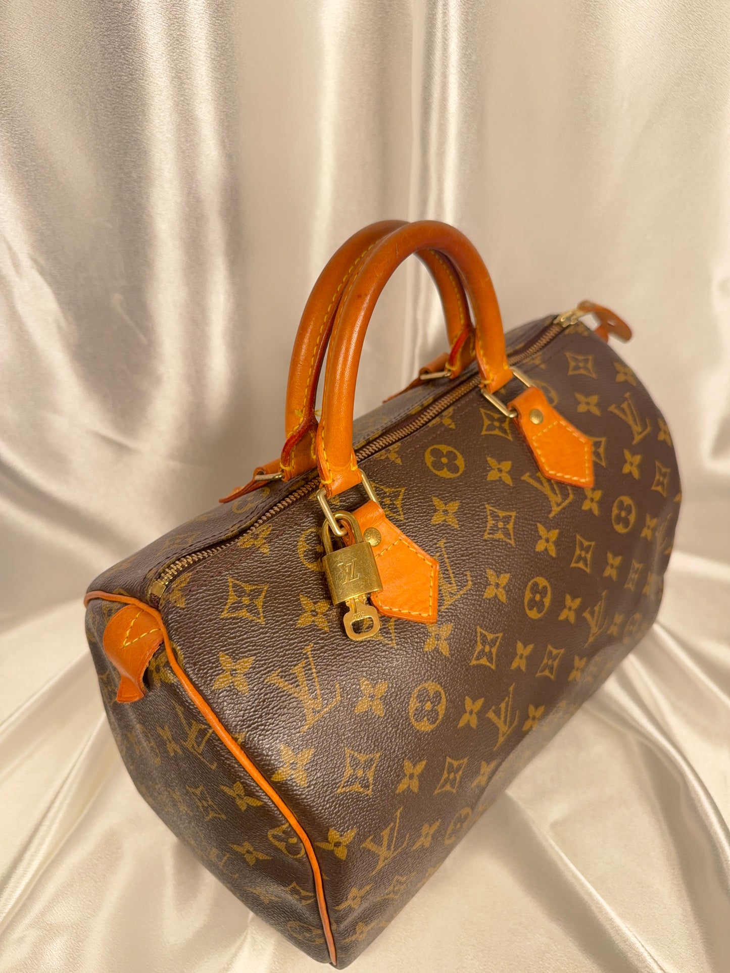 Louis Vuitton speedy 30