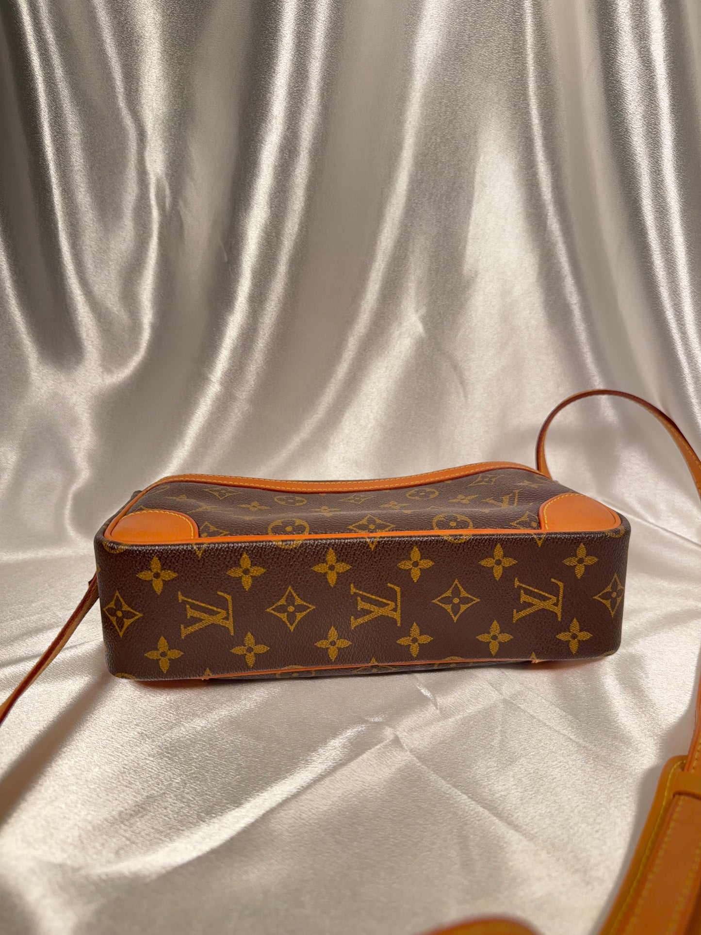 Louis Vuitton Trocadero 30