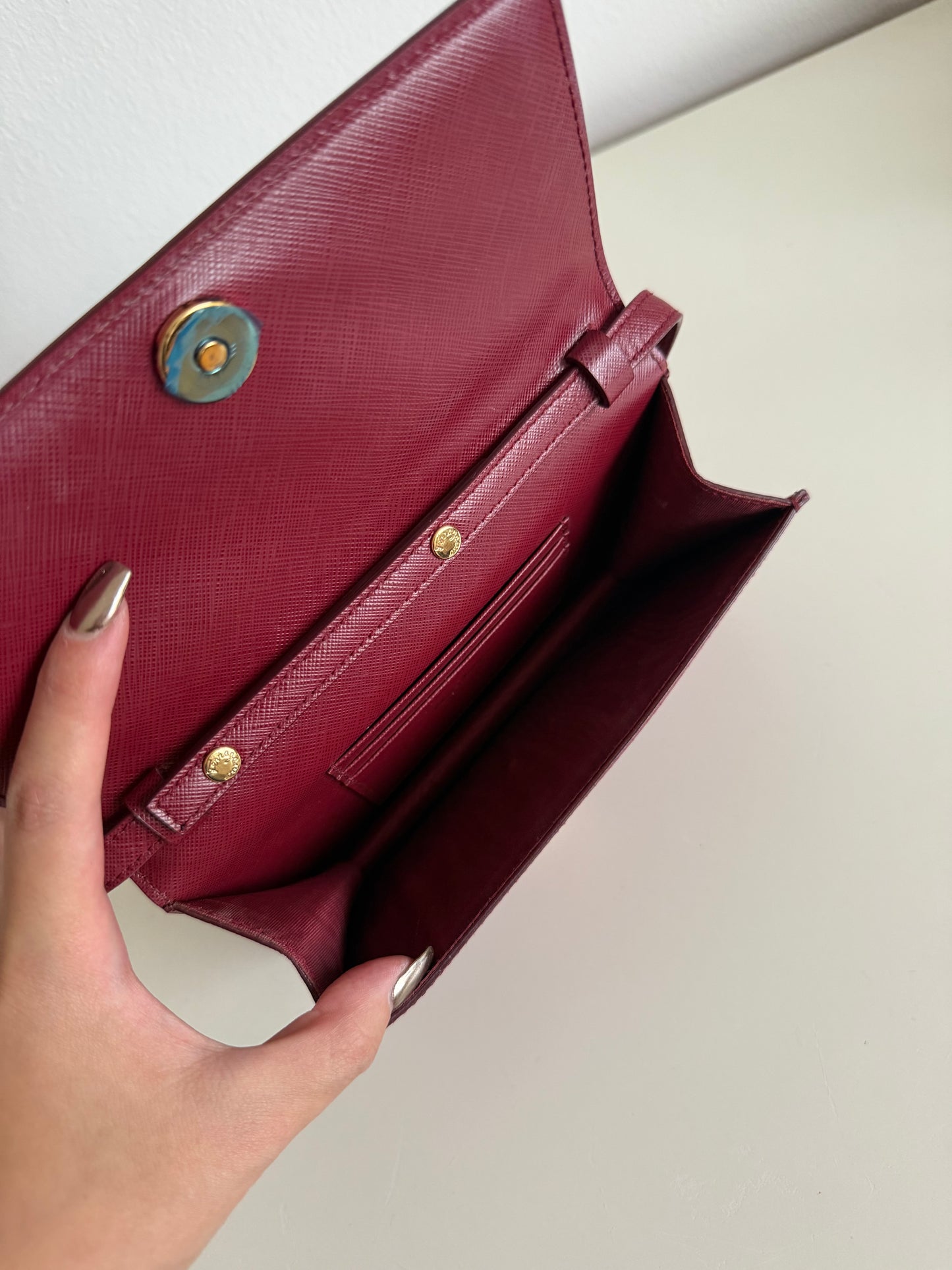 Ferragamo Vara wallet on chain