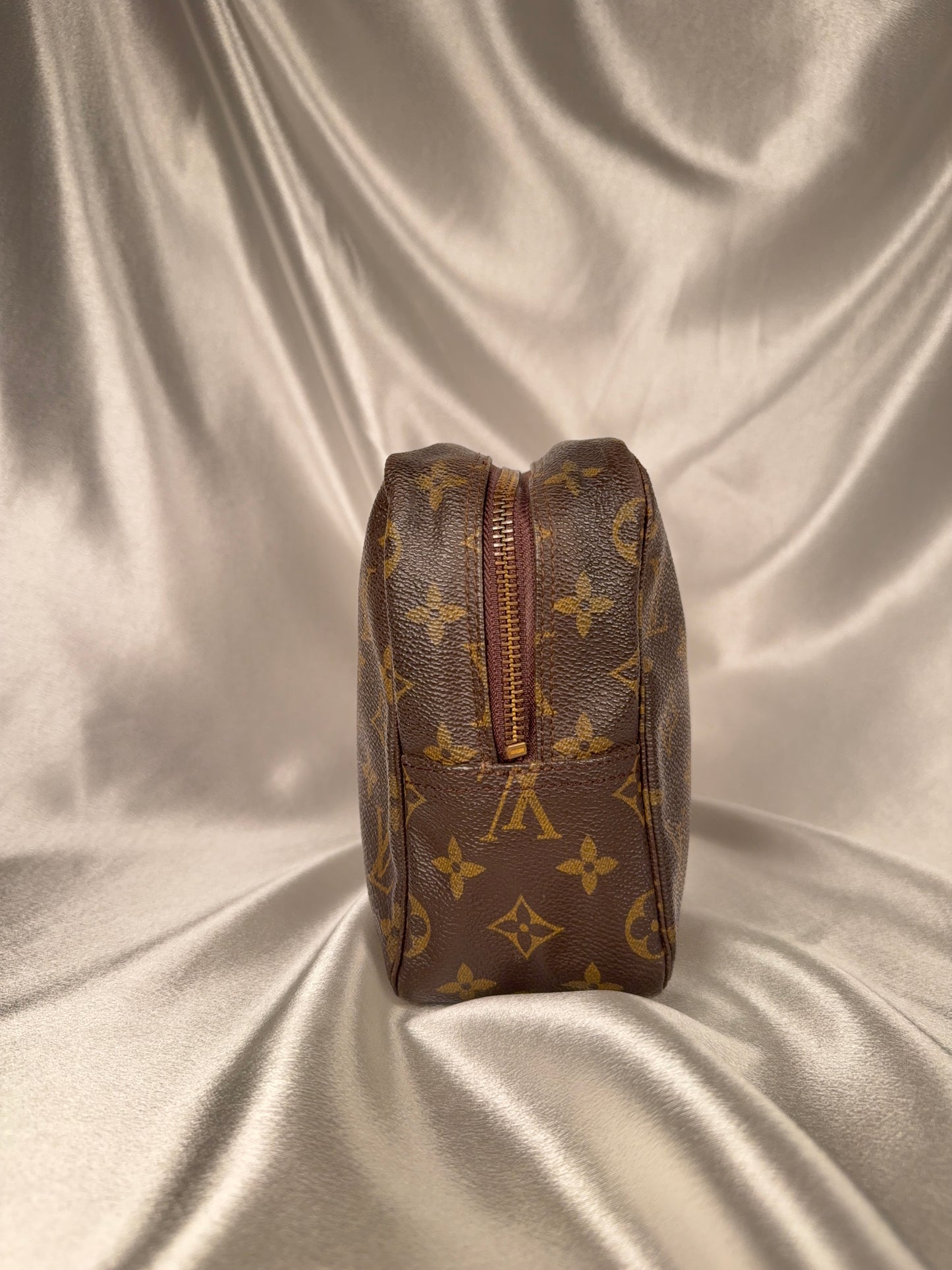 Louis Vuitton Trousse 28