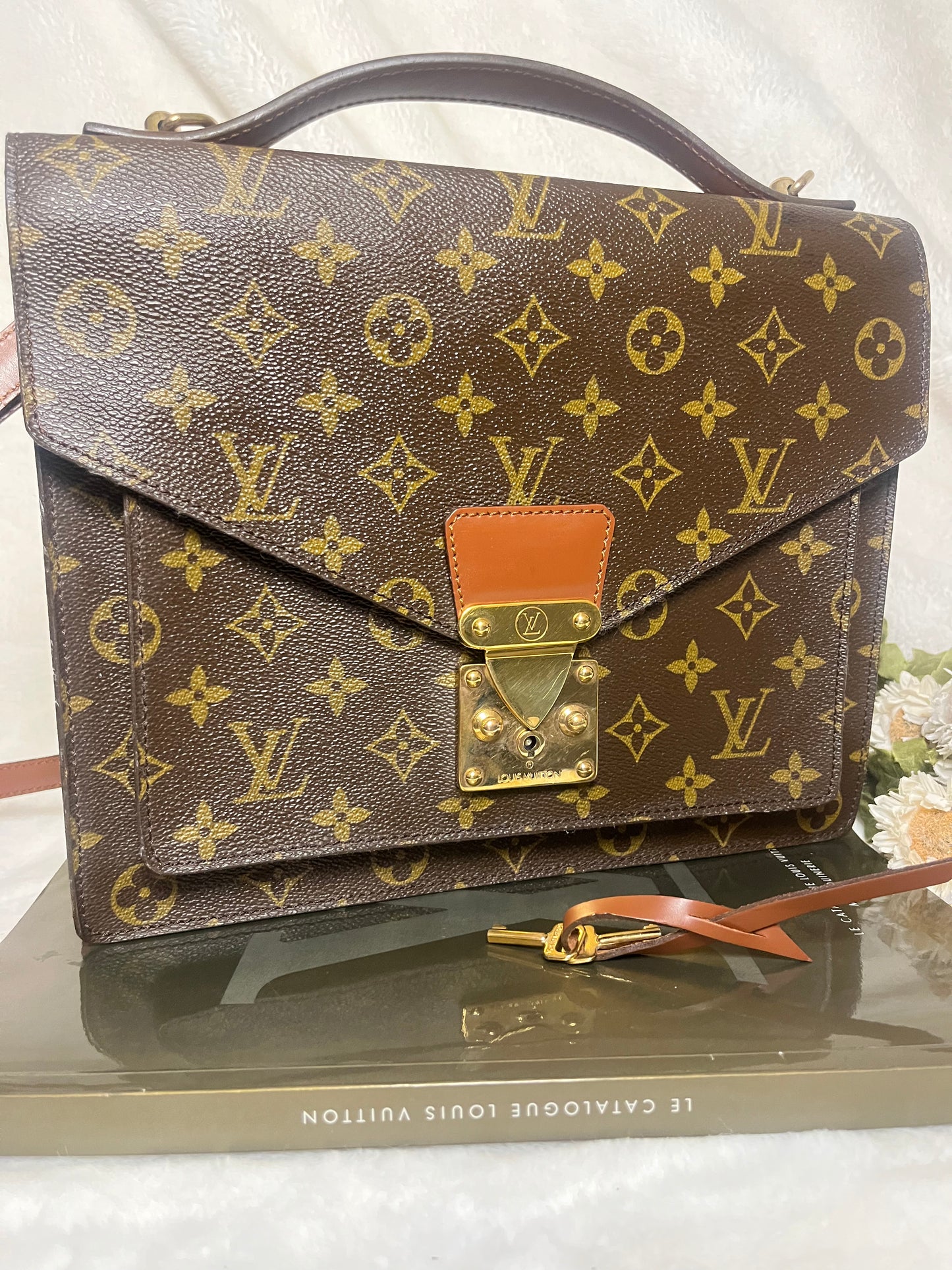 Authentic pre-owned Louis Vuitton Monceau crossbody shoulder bag