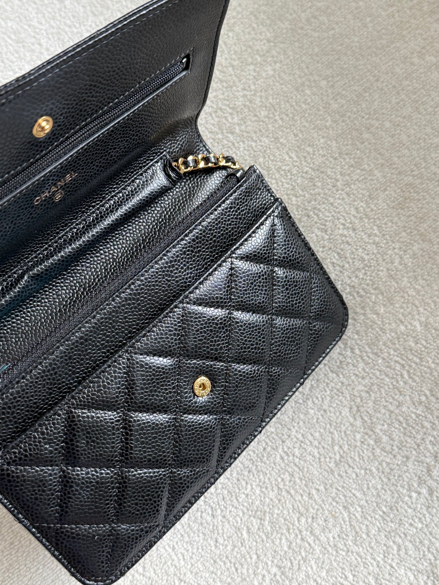 Chanel classic wallet on chain