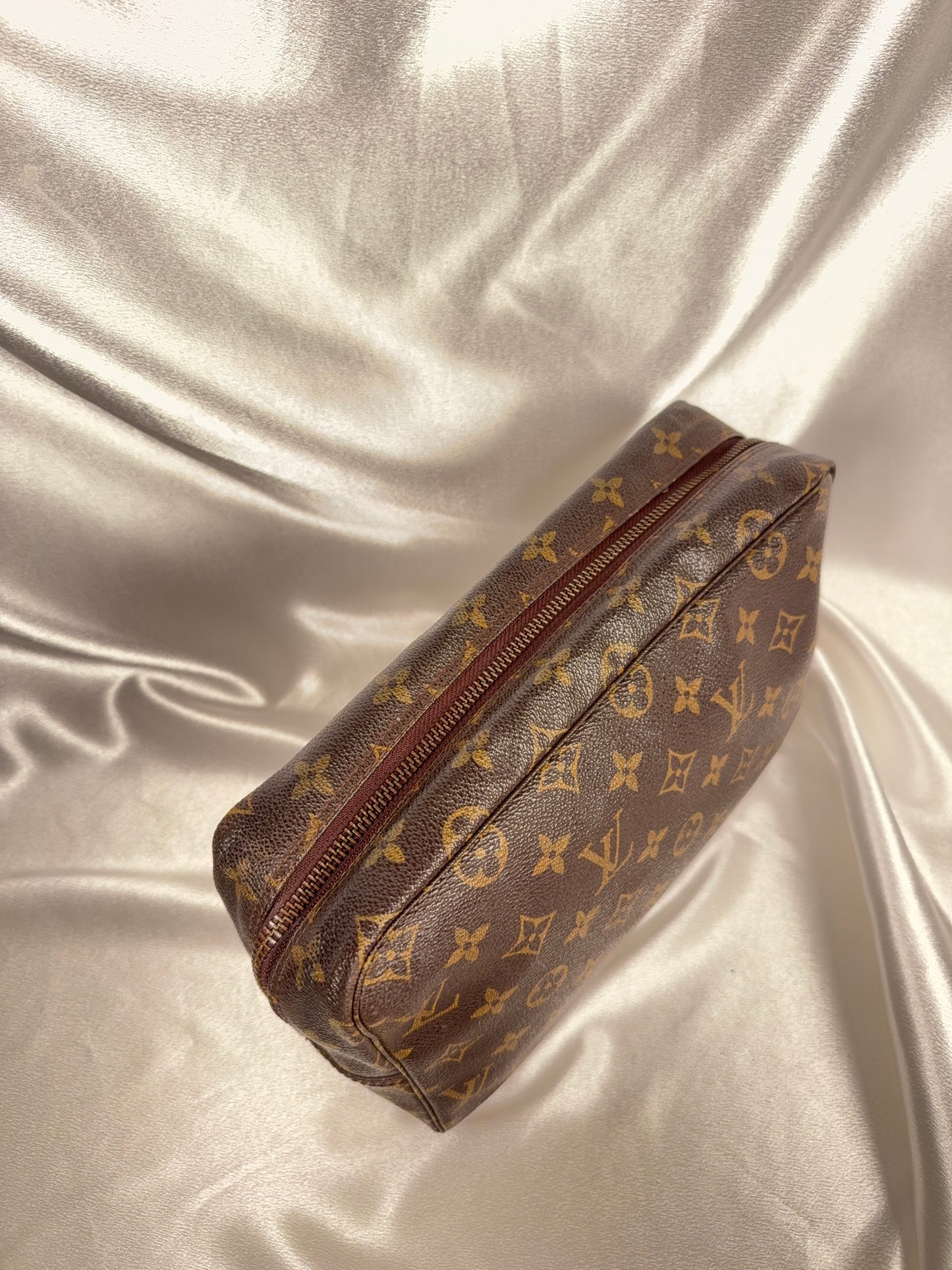 Louis Vuitton Trousse 28