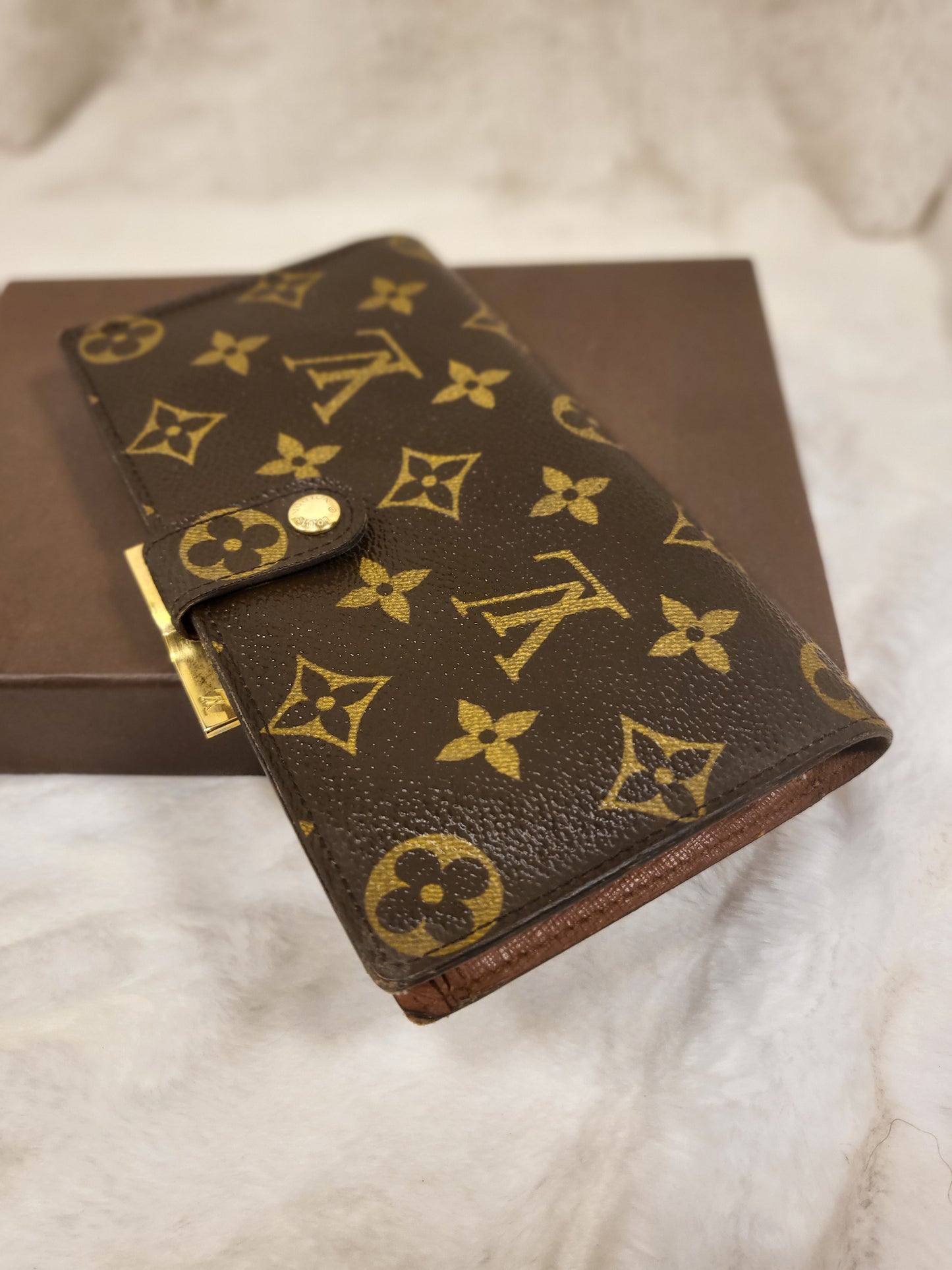 Authentic pre-owned Louis Vuitton Continental wallet