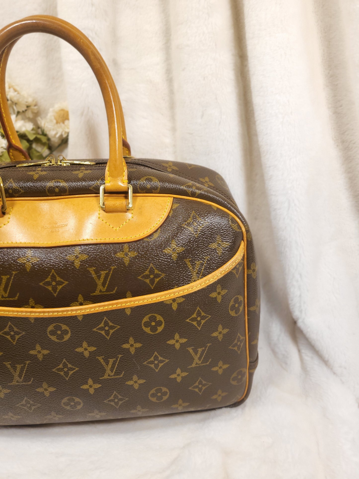 Authentic pre-owned Louis Vuitton Deauville top handle bag