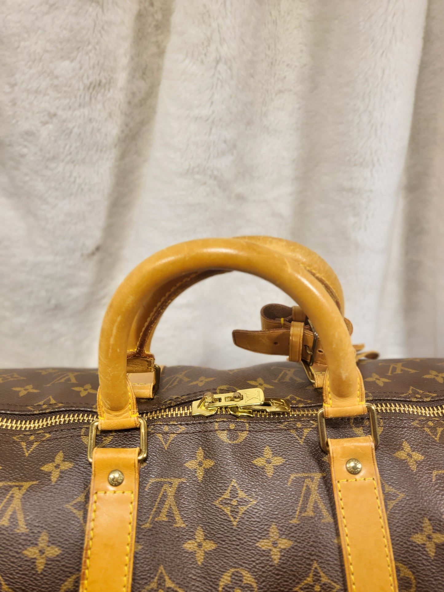 Authentic pre-owned Louis Vuitton Keepall 50 bandoliere travel luggage bag