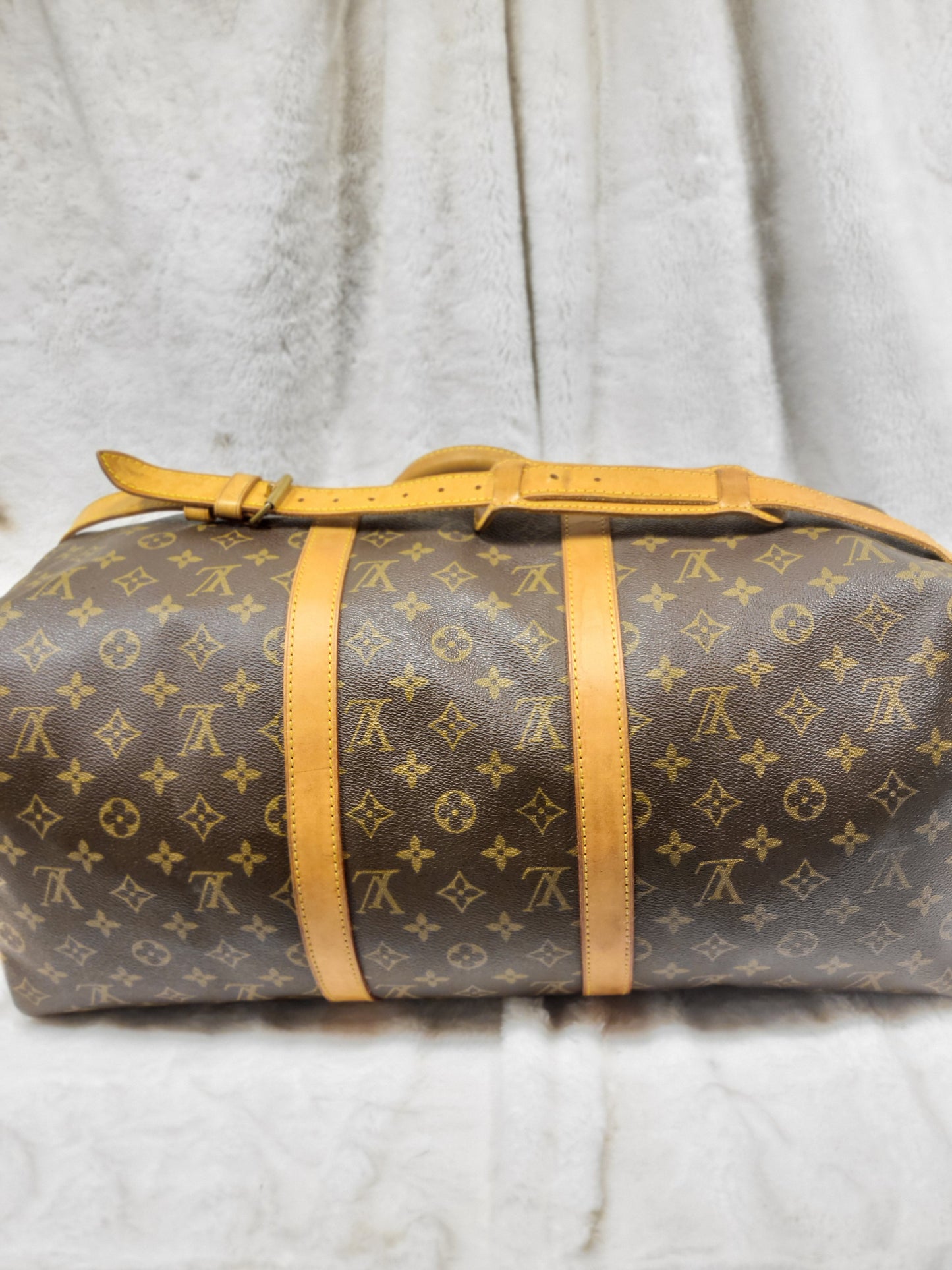 Authentic pre-owned Louis Vuitton Keepall 50 bandoliere travel duffel bag