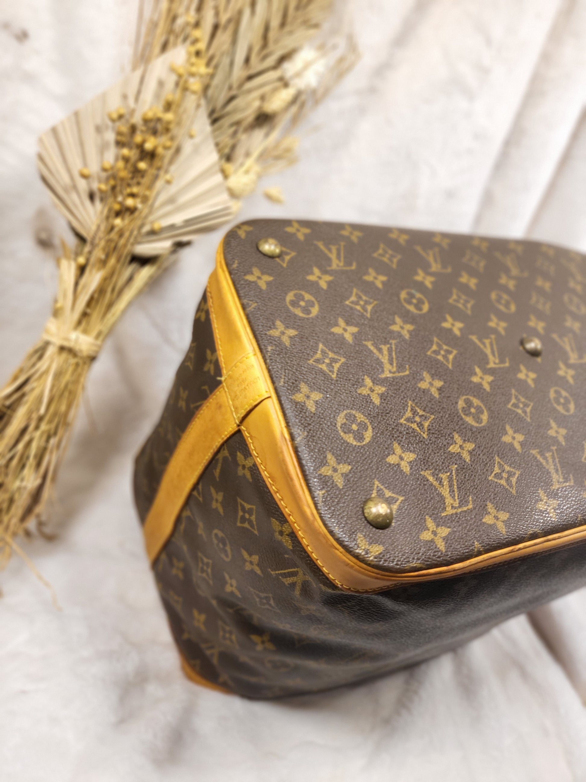 Authentic pre-owned Louis Vuitton Cruiser 40
