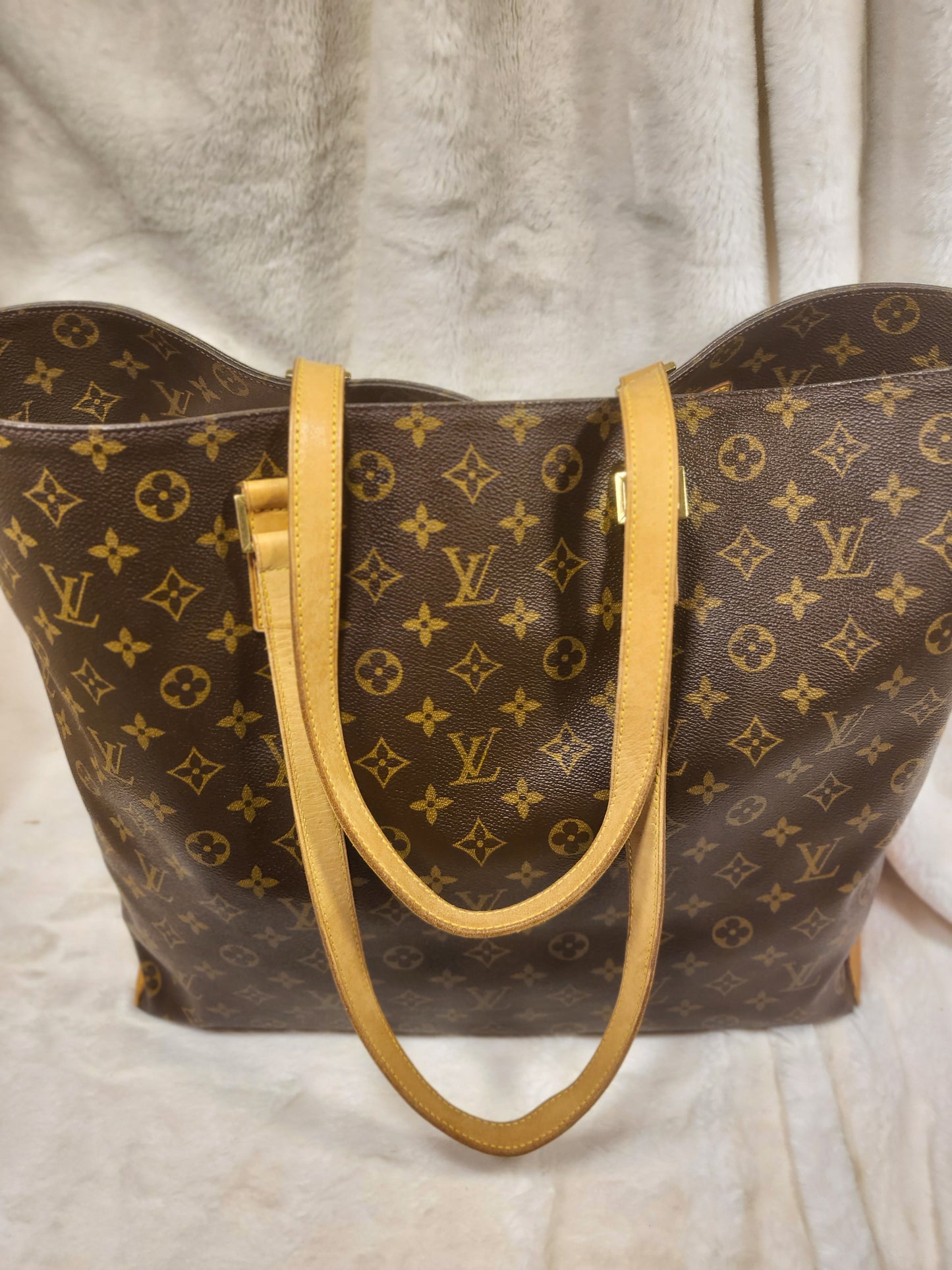 Authentic pre-owned Louis Vuitton Cabas Alto shoulder tote bag