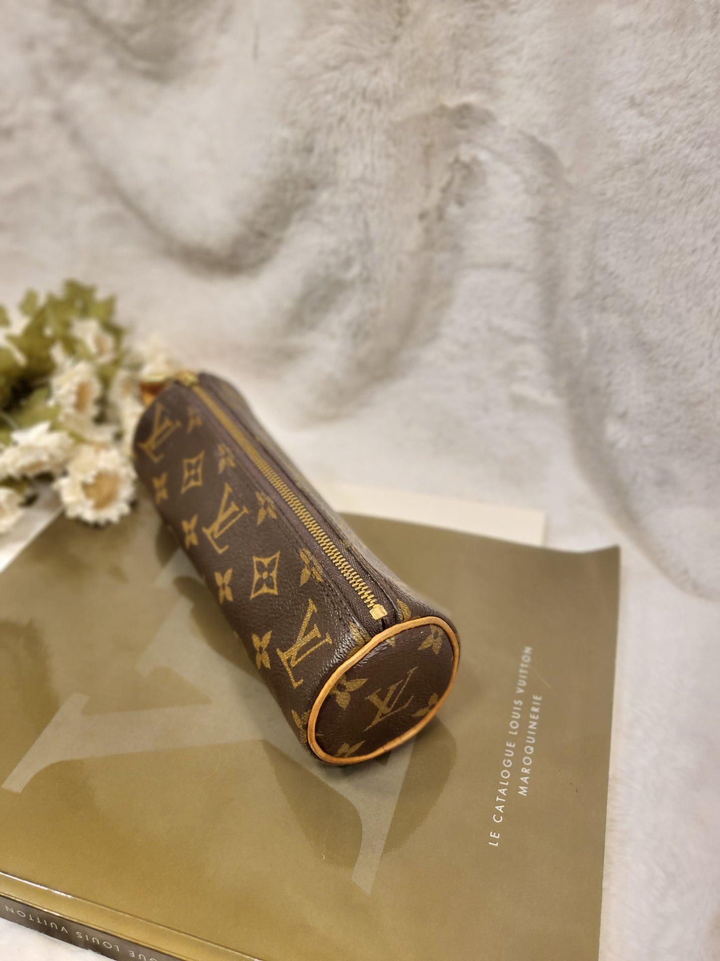 Authentic pre-owned Louis Vuitton Trousse Ronde makeup case