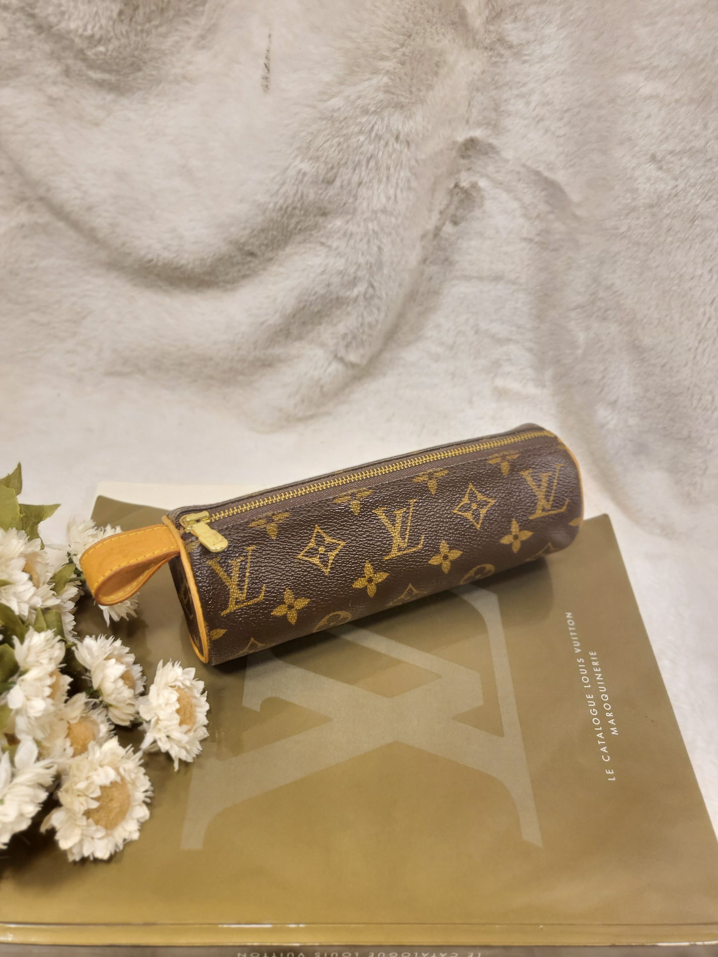 Authentic pre-owned Louis Vuitton Trousse Ronde makeup case