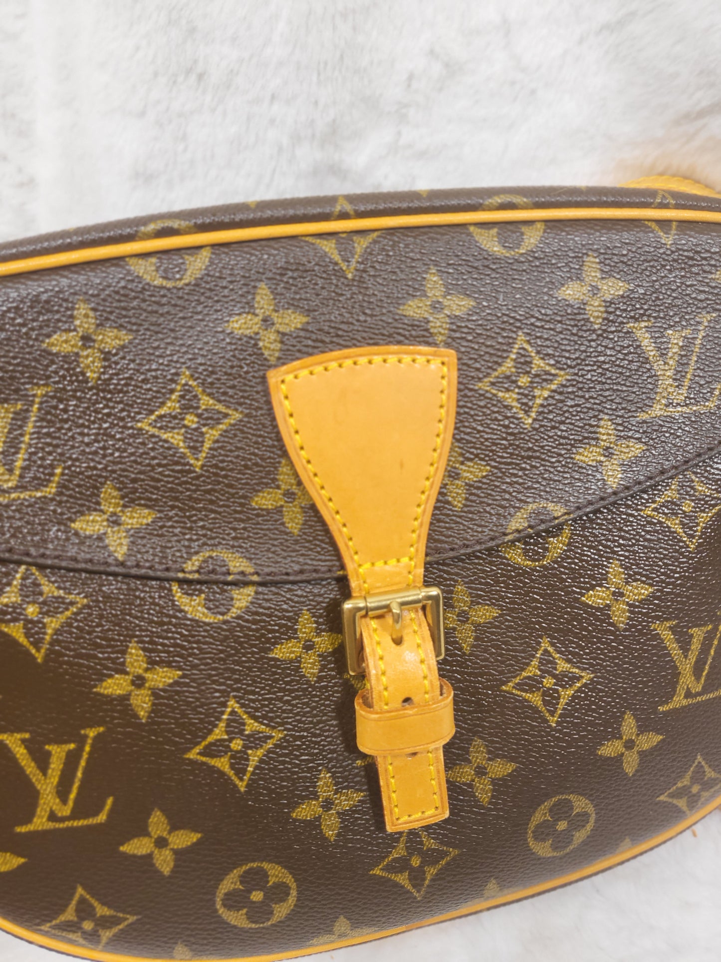 Authentic pre-owned Louis Vuitton Jeune Fille mm crossbody shoulder bag