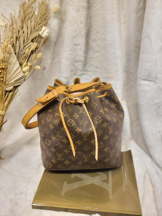 Authentic pre-owned Louis Vuitton Petit Noe bucket shoulder bag
