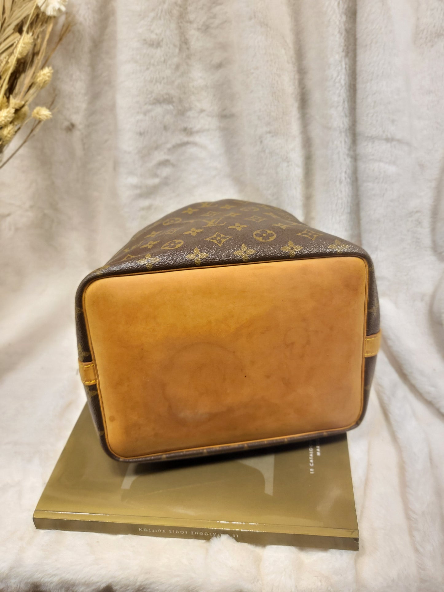 Authentic pre-owned Louis Vuitton Petit Noe bucket shoulder bag