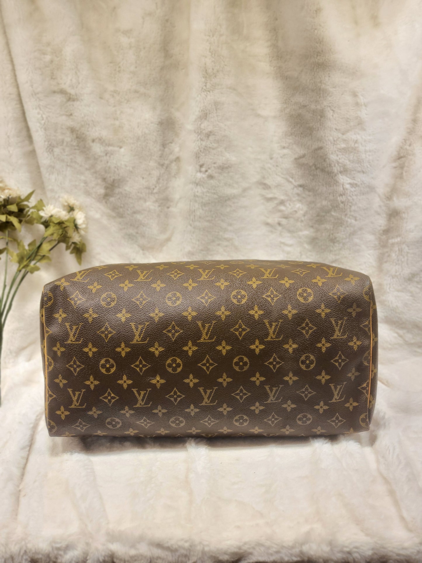 Authentic pre-owned Louis Vuitton speedy 40