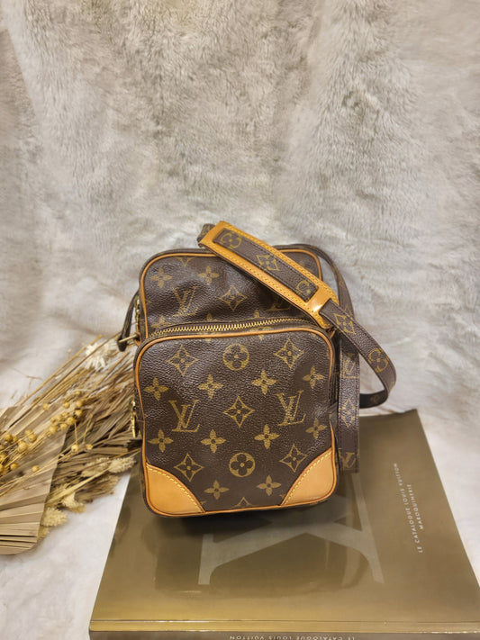 Louis Vuitton - Crossbody Bags  Authentic Used Bags & Handbags