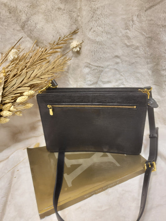 Authentic pre-owned Louis Vuitton Enghien epi noir crossbody shoulder bag