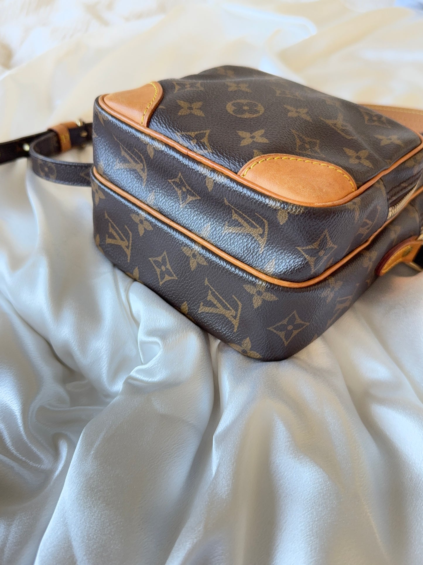 Louis Vuitton Amazone pm crossbody bag