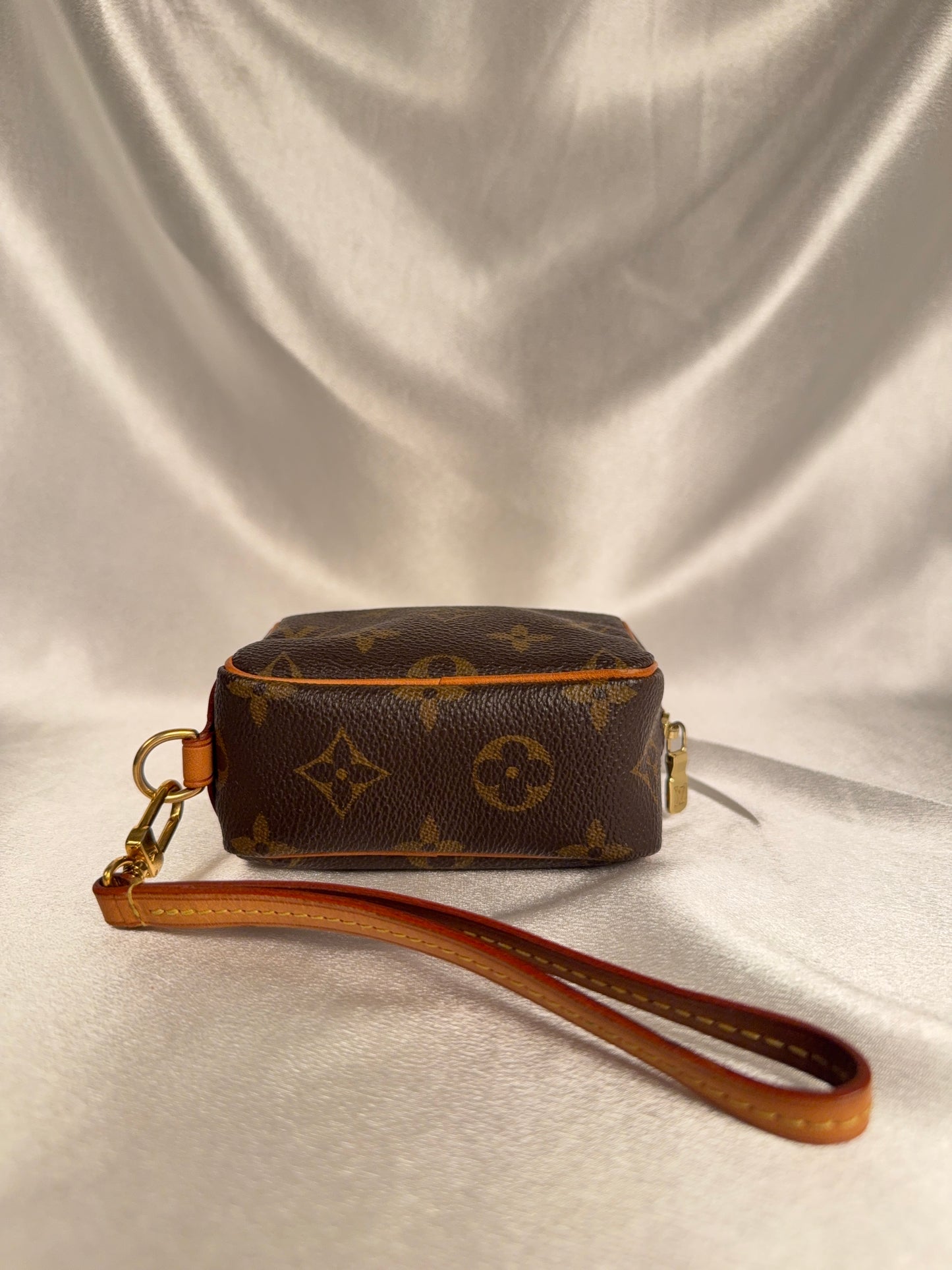 Louis Vuitton Wapity wallet