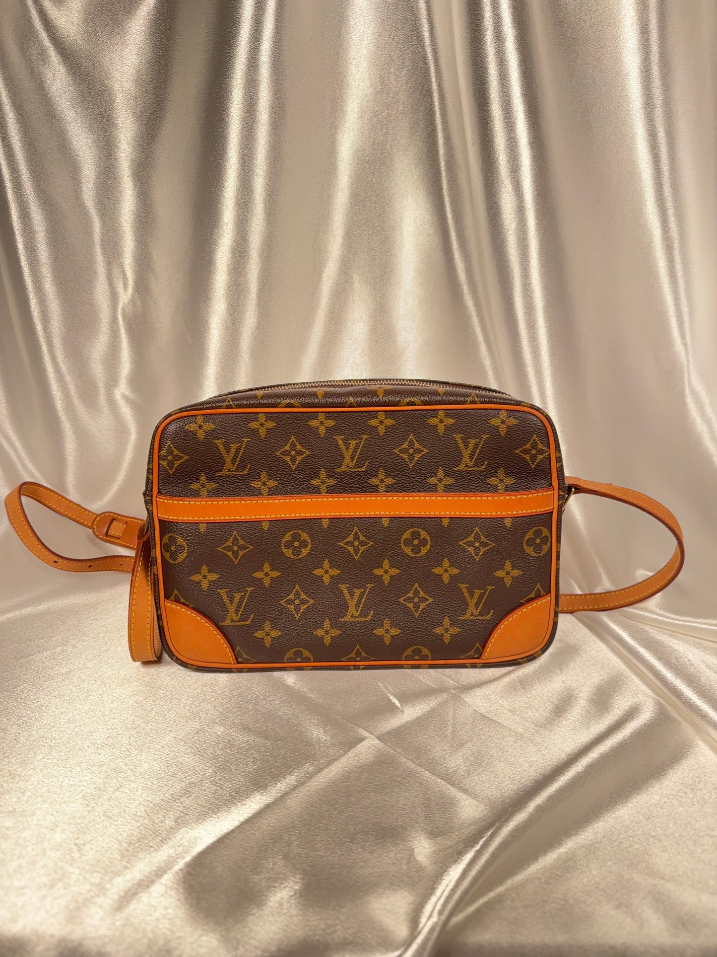 Louis Vuitton Trocadero 30