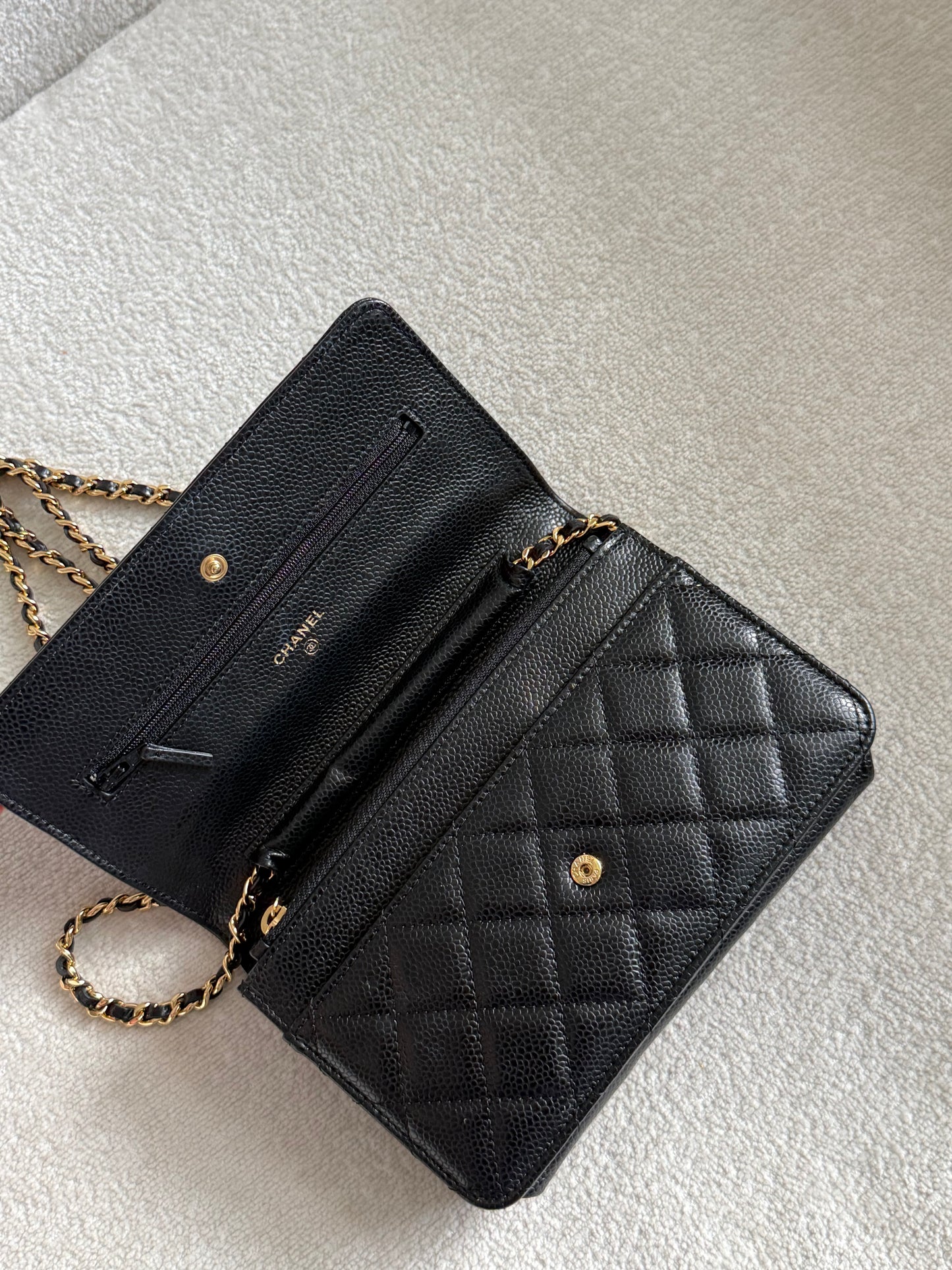Chanel classic wallet on chain
