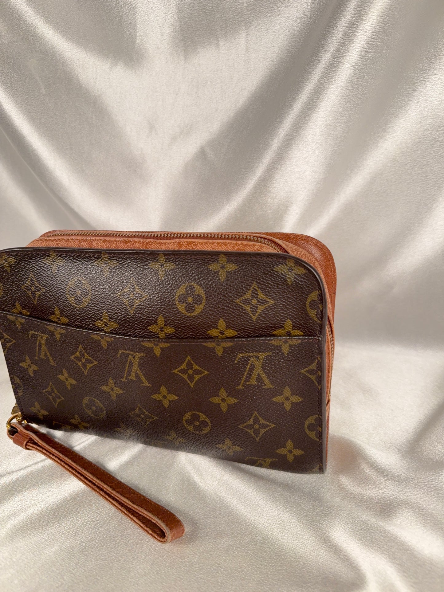 Louis Vuitton Orsay monogram clutch
