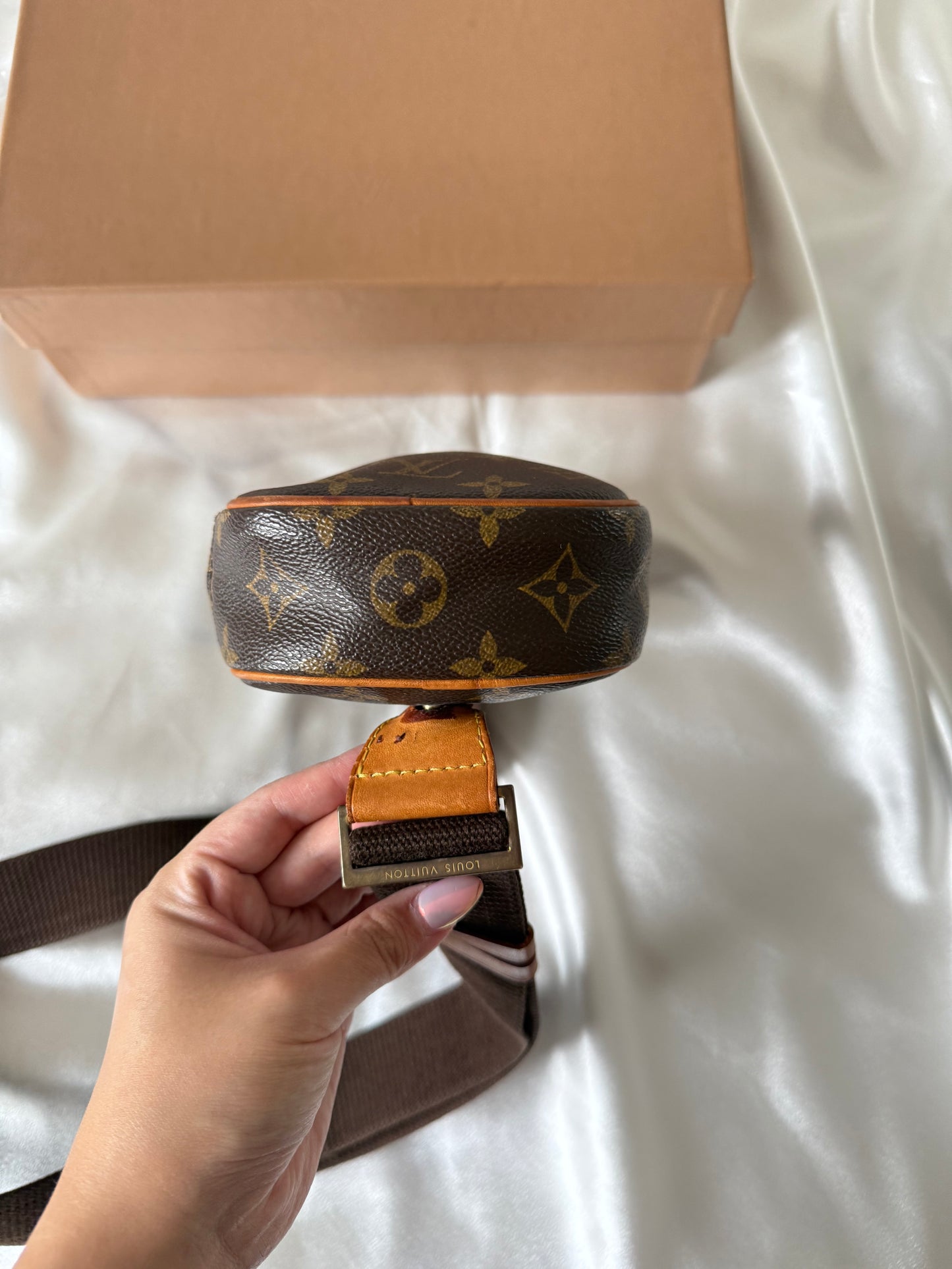 Louis Vuitton Pochette Gange