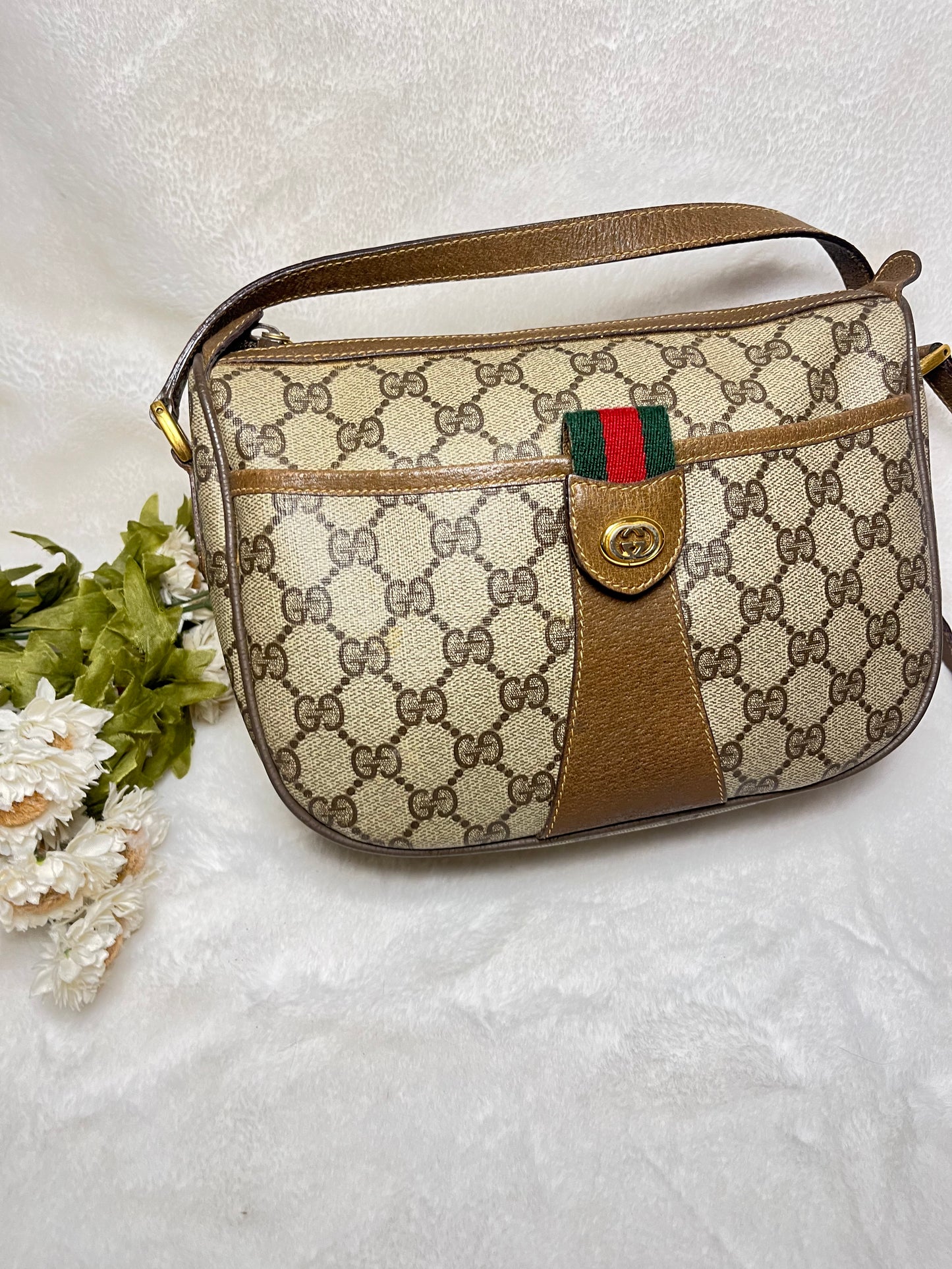 Authentic pre-owned Gucci Sherry line crossbody shoulder bag