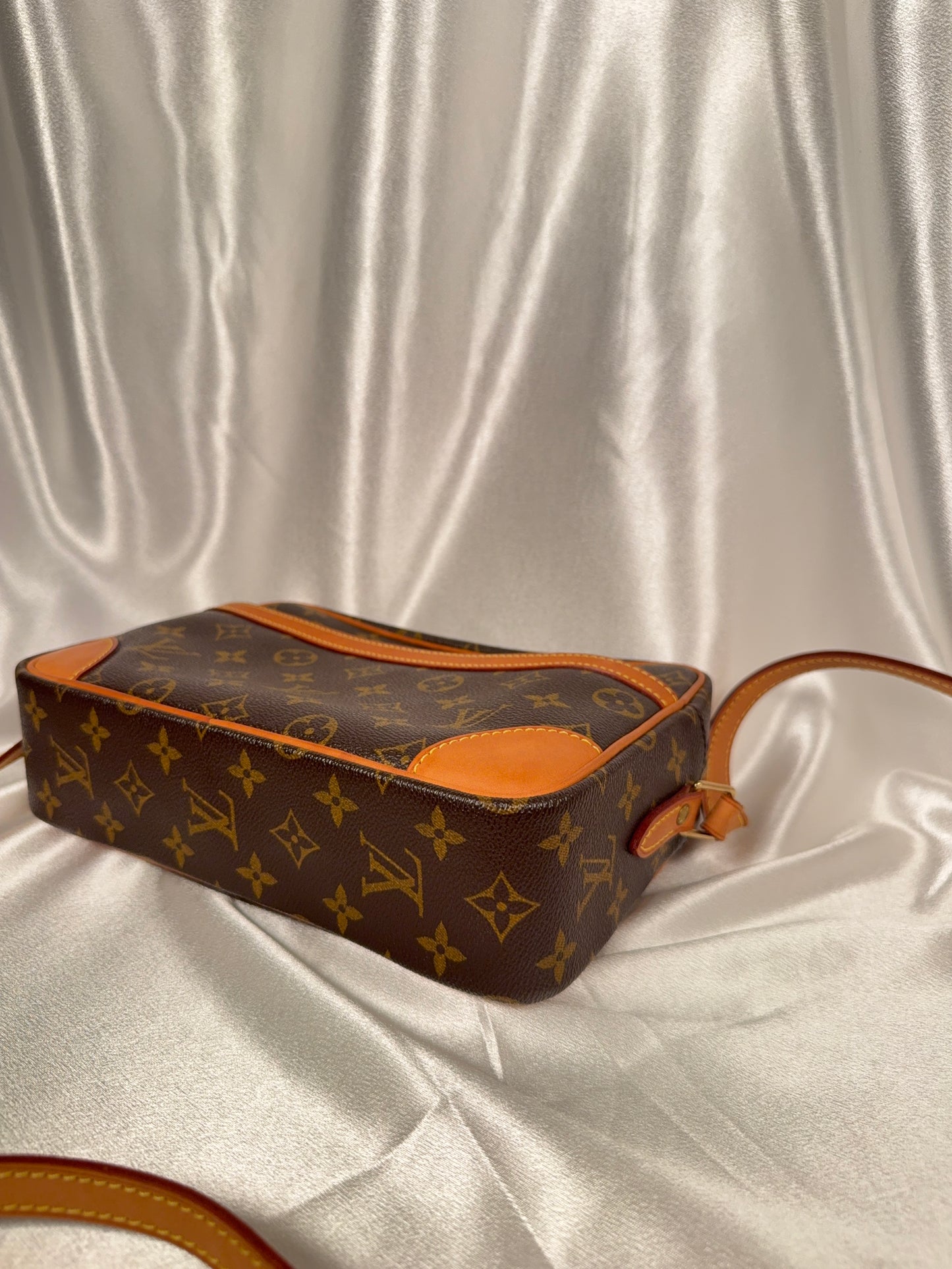 Louis Vuitton Trocadero 30