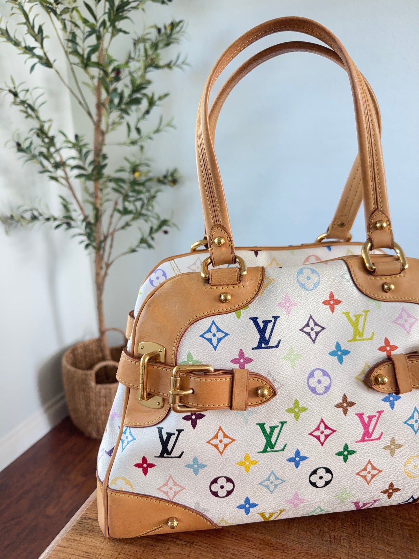 Louis Vuitton Claudia