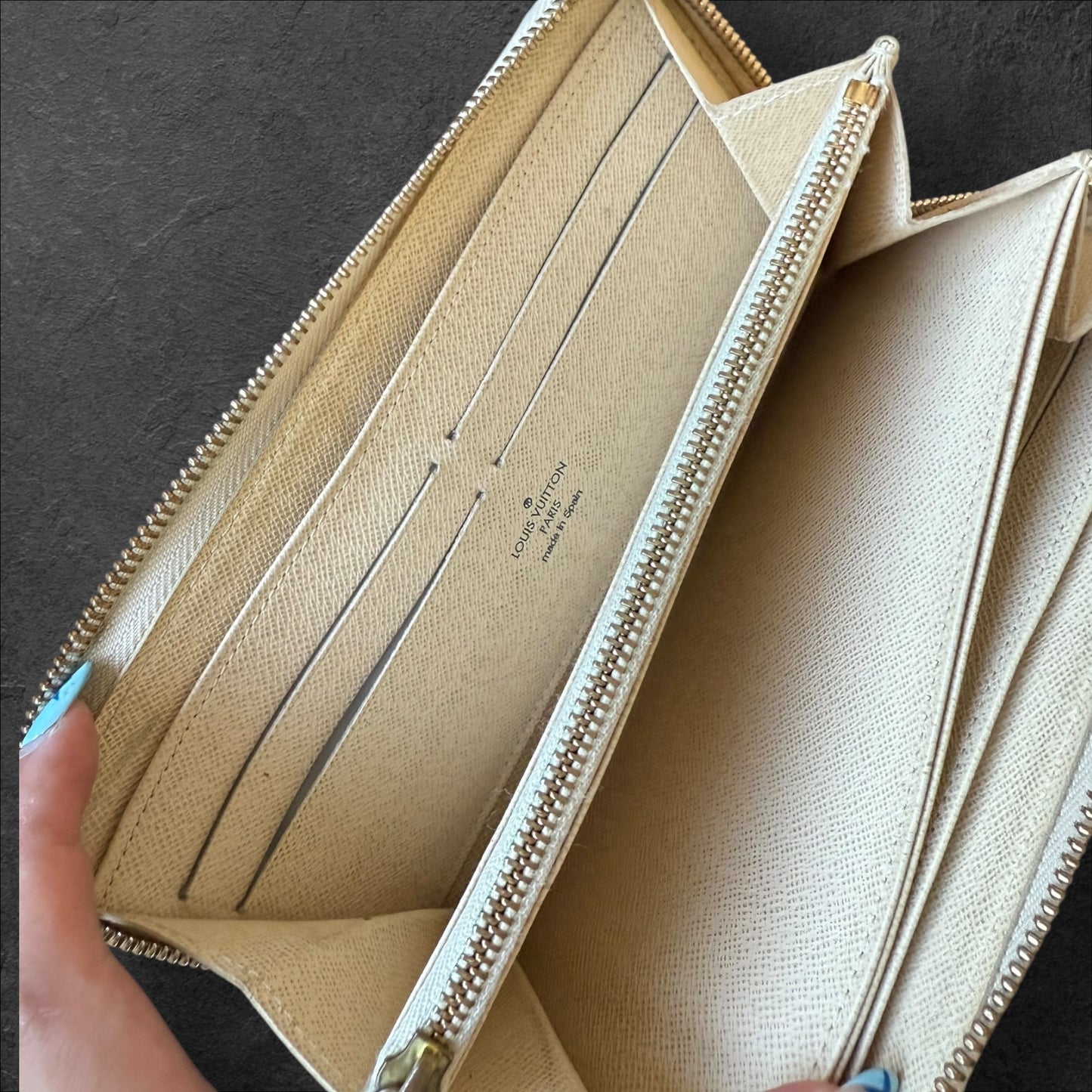 Louis Vuitton Damier Azur Zippy Wallet