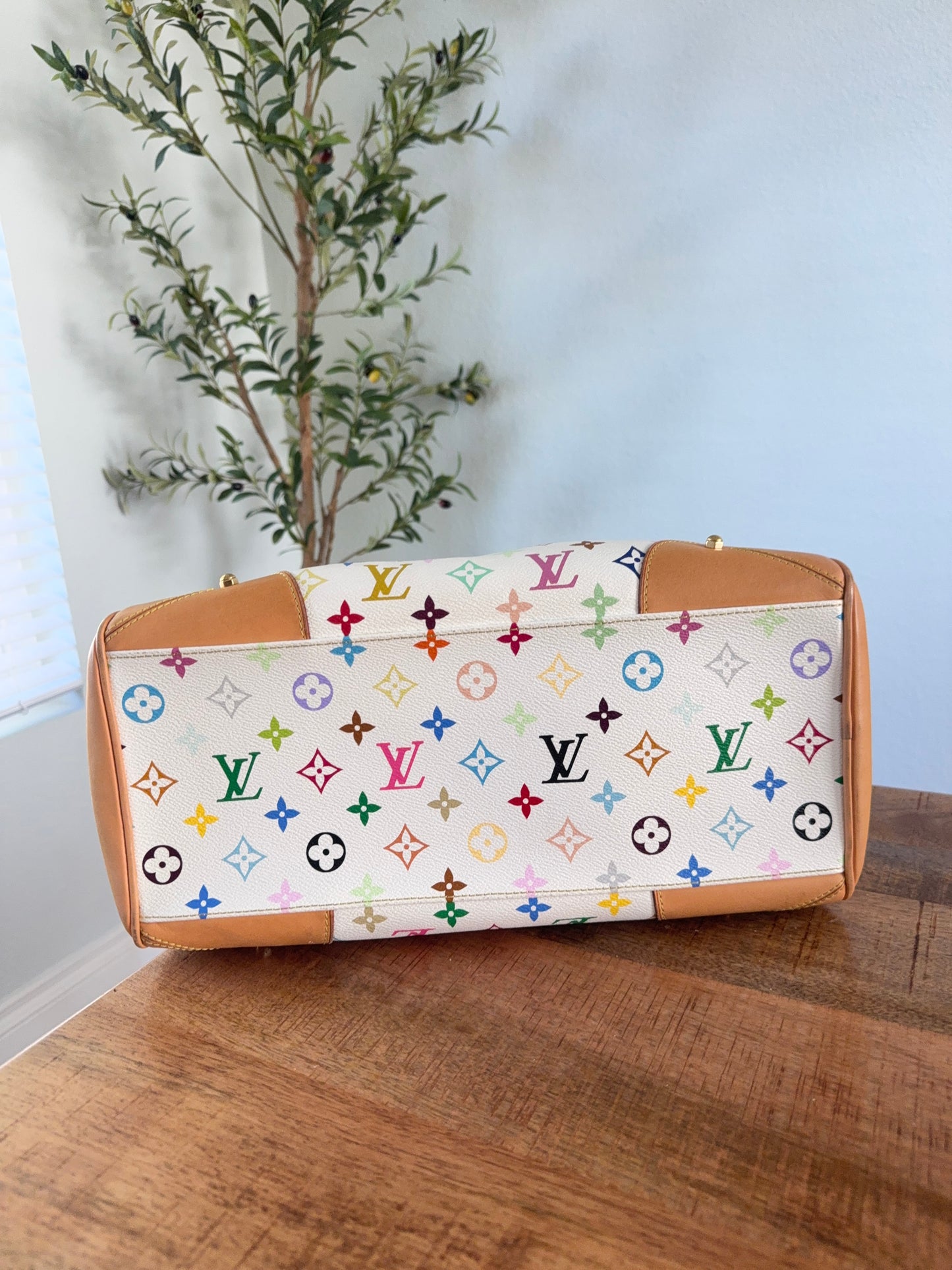 Louis Vuitton Claudia