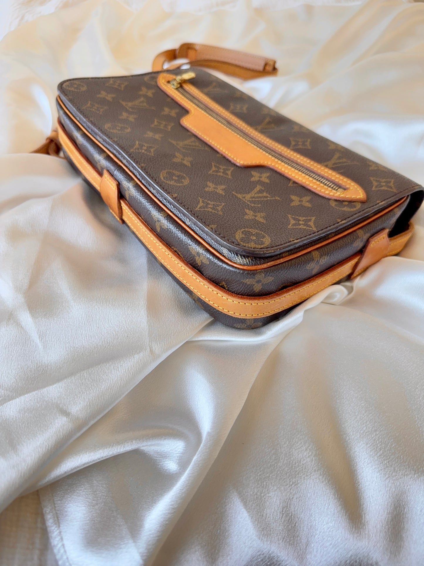 Louis Vuitton Saint Germain 28