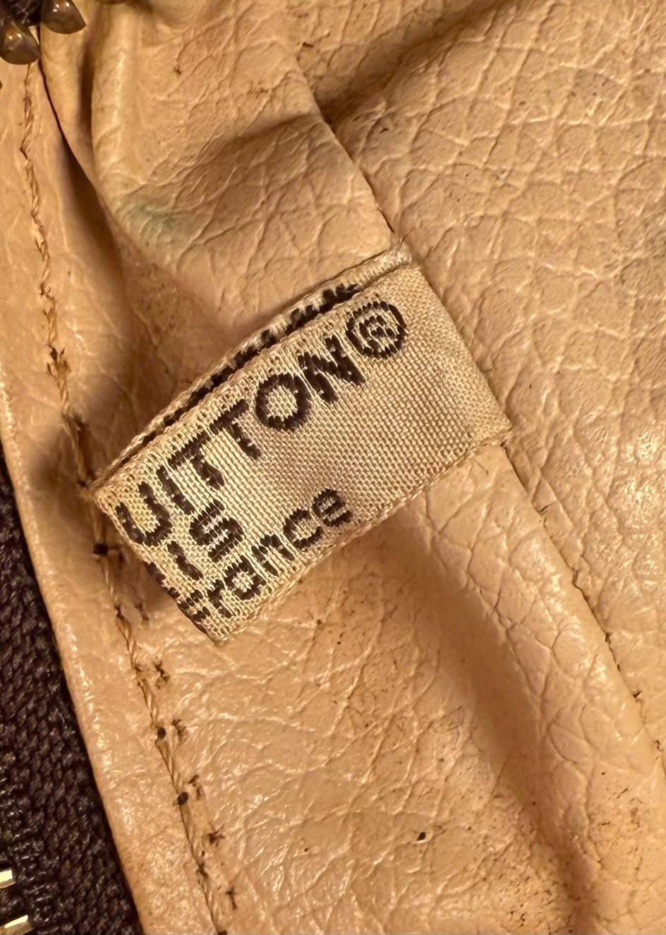 Louis Vuitton Trousse 28