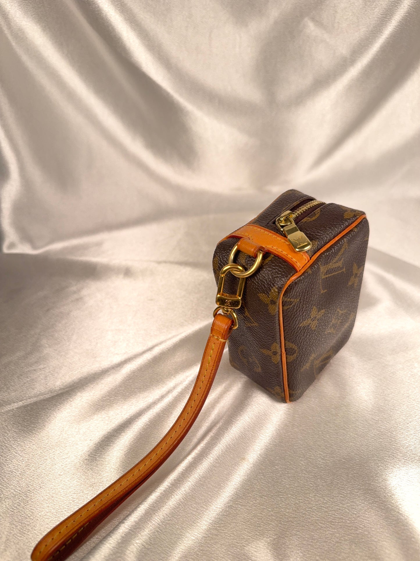 Louis Vuitton Wapity wallet