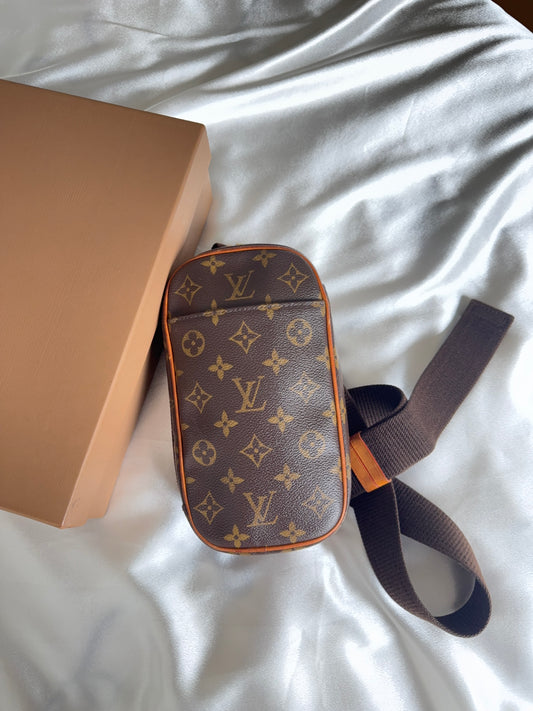 Louis Vuitton Pochette Gange