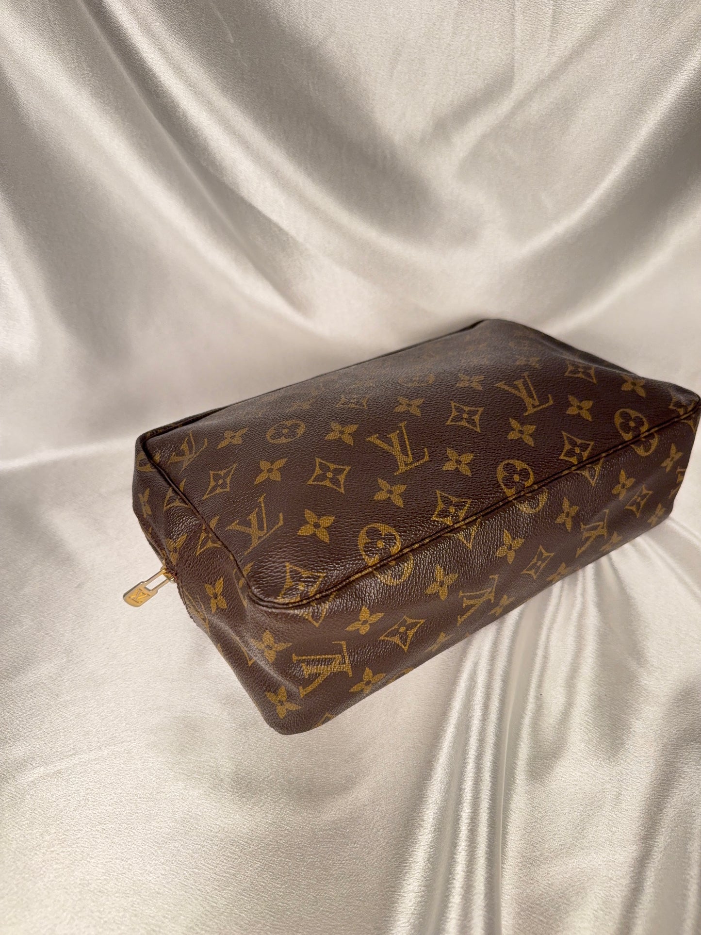 Louis Vuitton Trousse 28