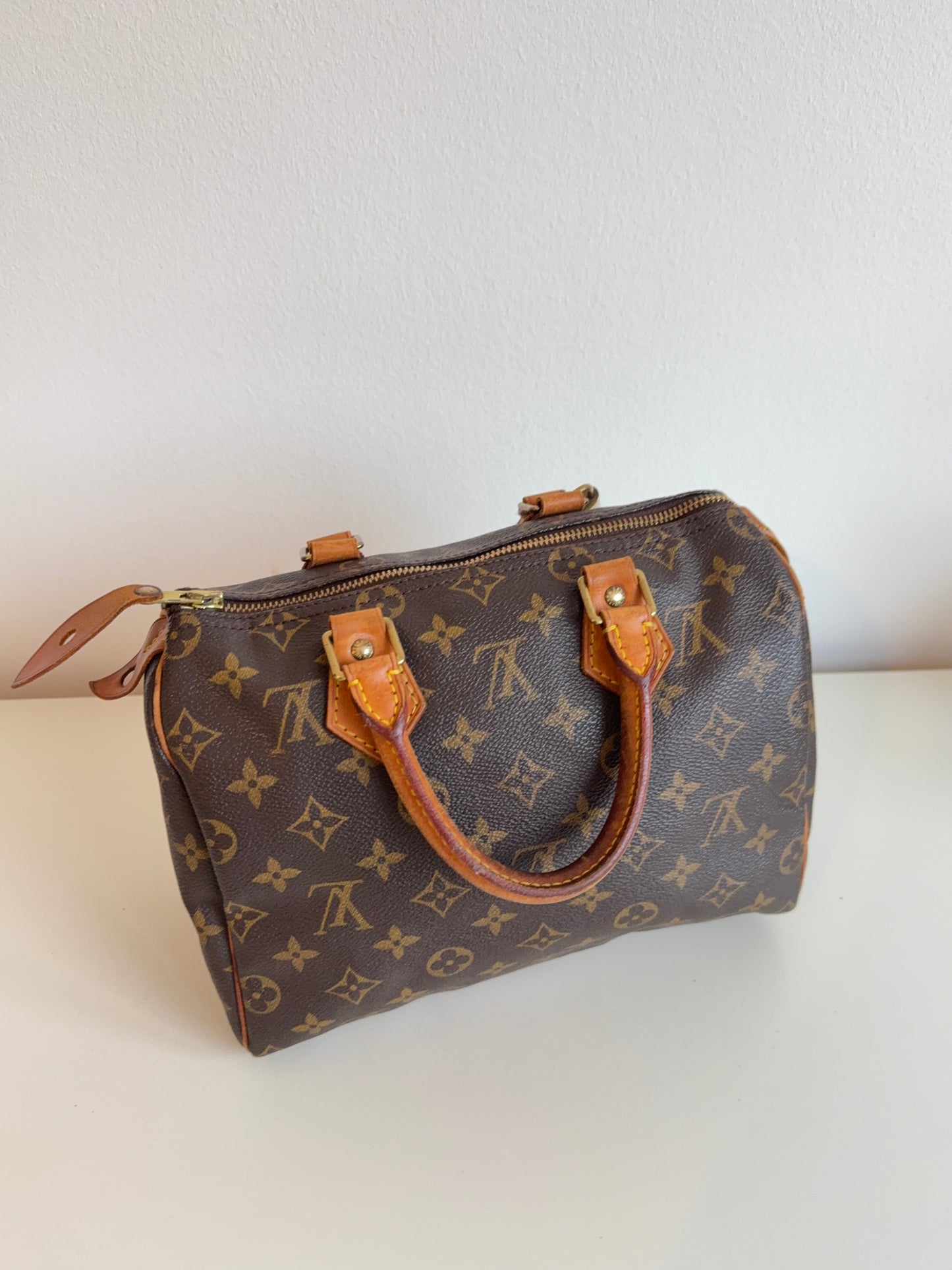 Loui Vuitton speedy 25
