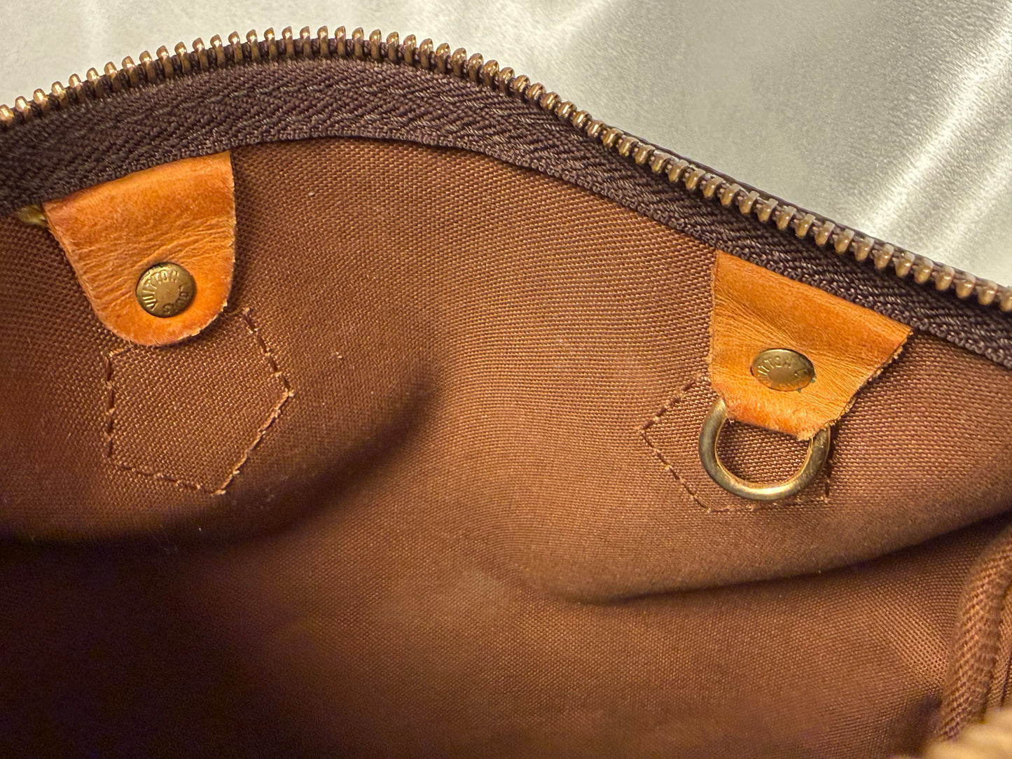 Louis Vuitton Speedy 25