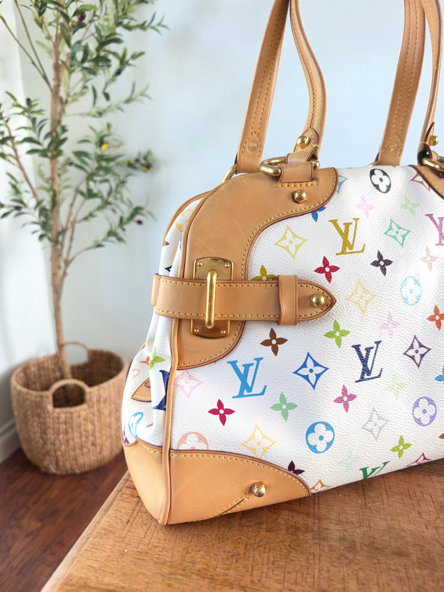Louis Vuitton Claudia
