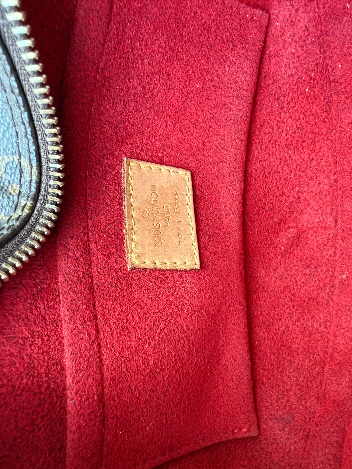 Louis Vuitton Croissant pm