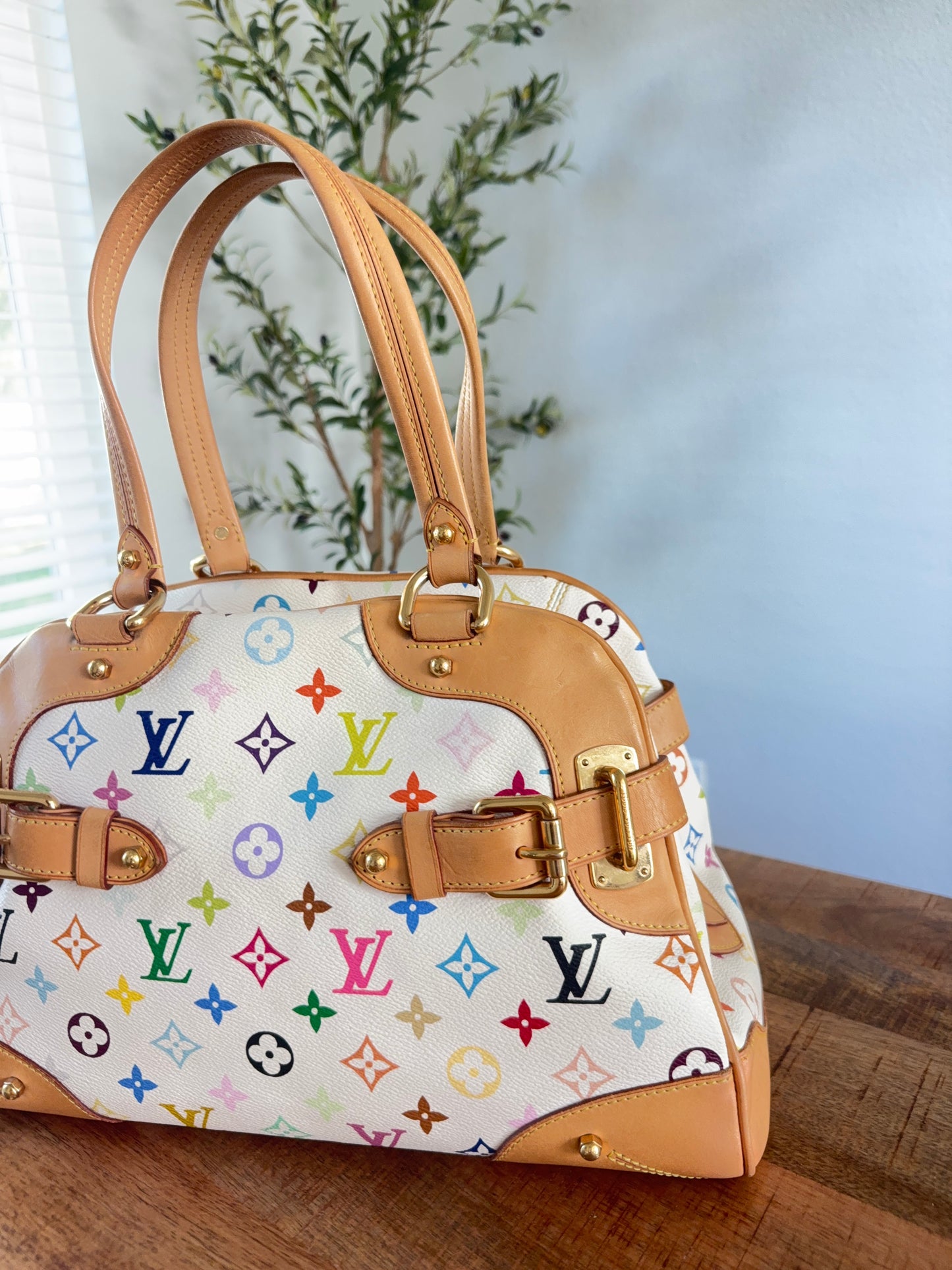 Louis Vuitton Claudia